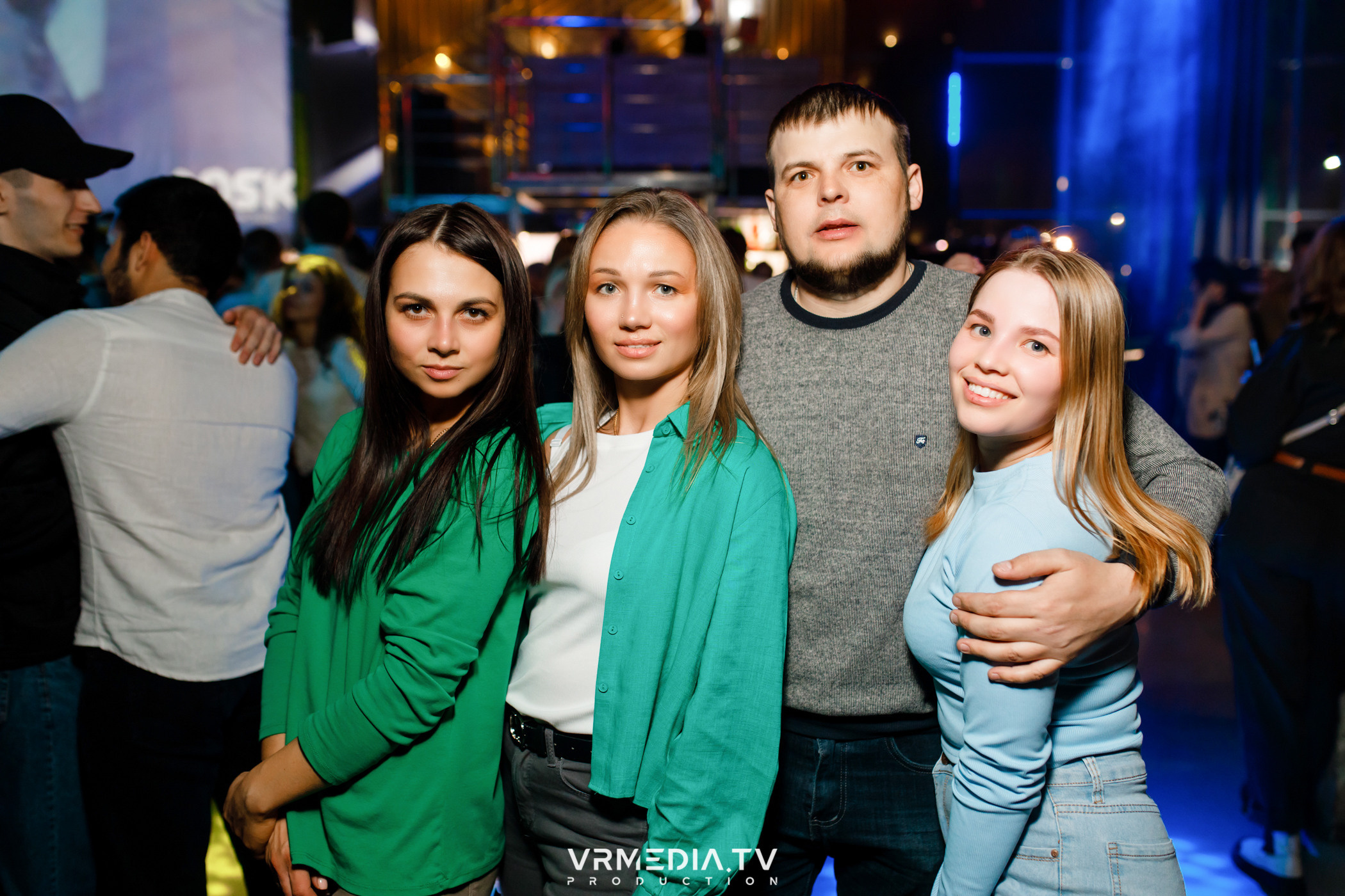 Выходные в баре «DOSKI»