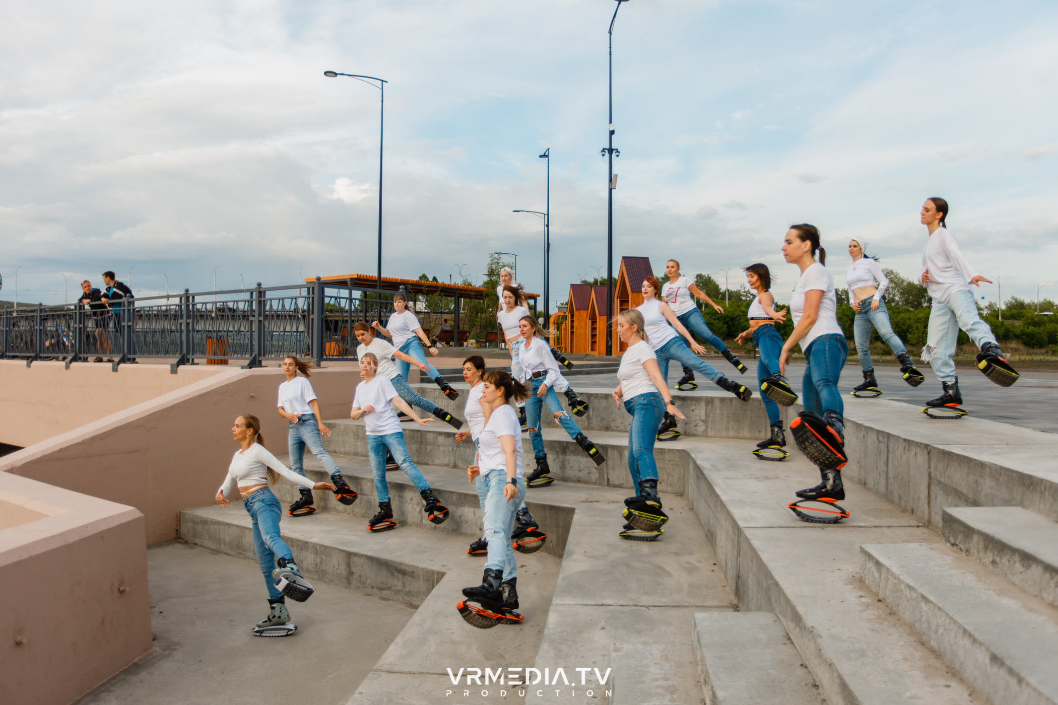 Открытая тренировка «Kangoo jumps»