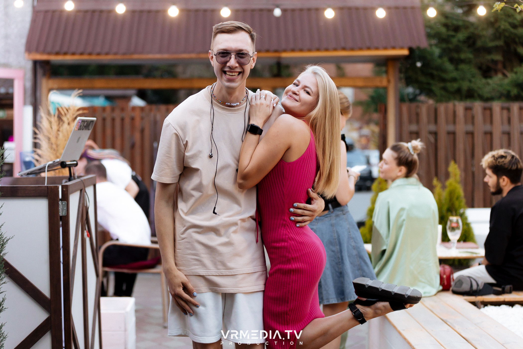 «Среда — маленькая пятница» в караоке-бар «OPERA»