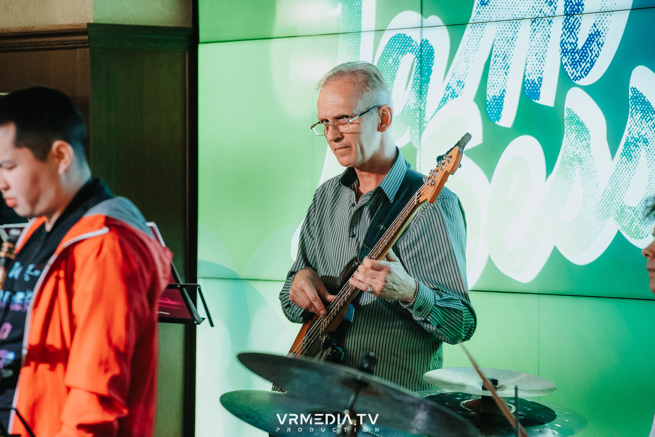 Джазовая среда: JAM SESSION