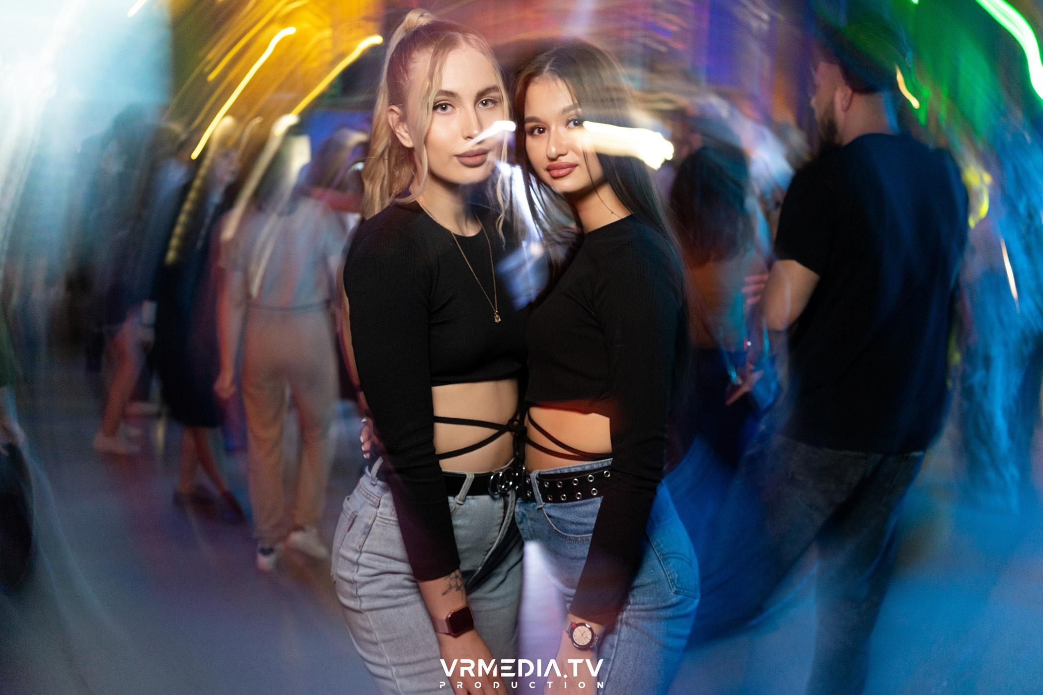 Выходные в баре «DOSKI»