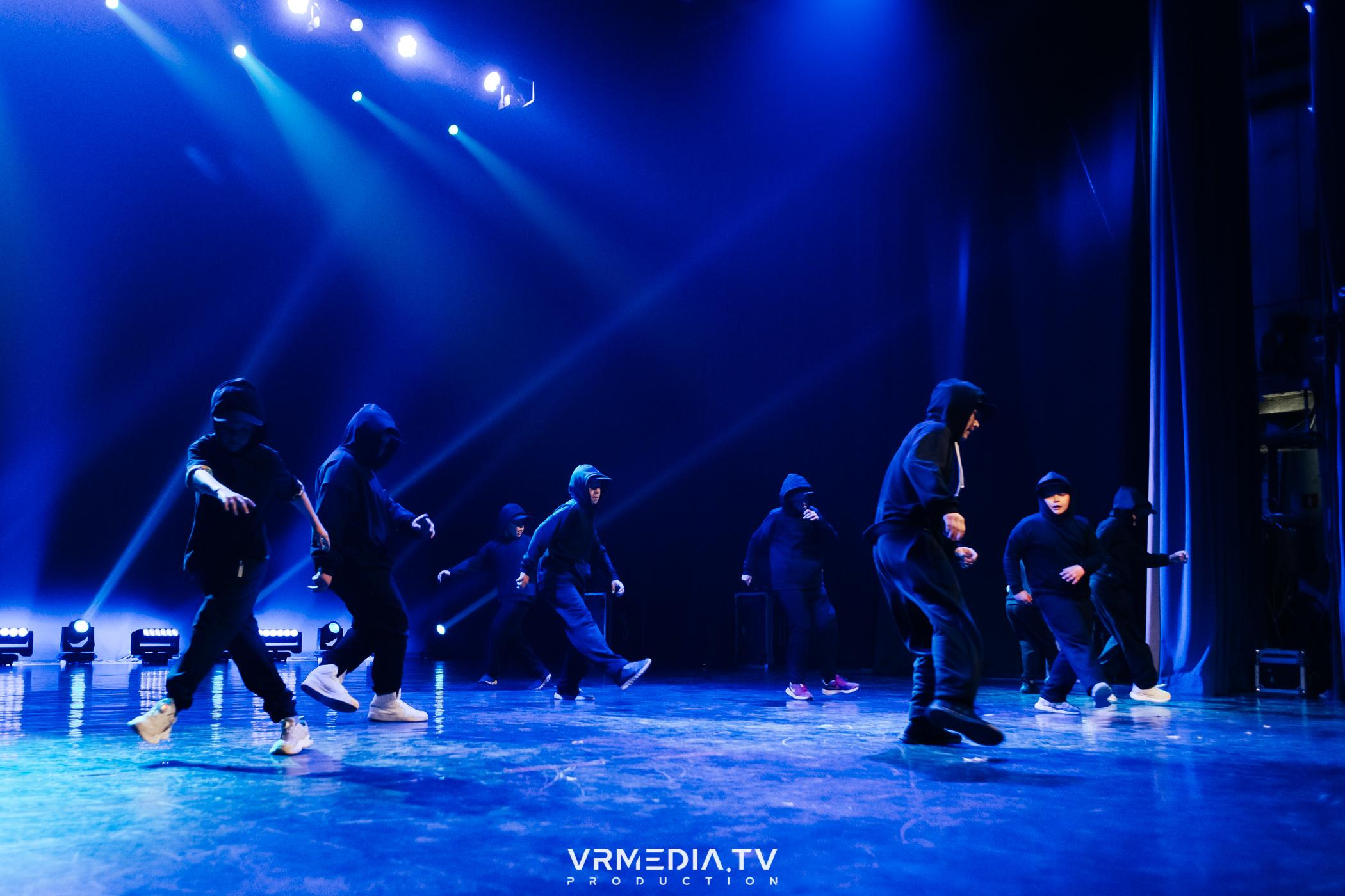 Пока все в доме