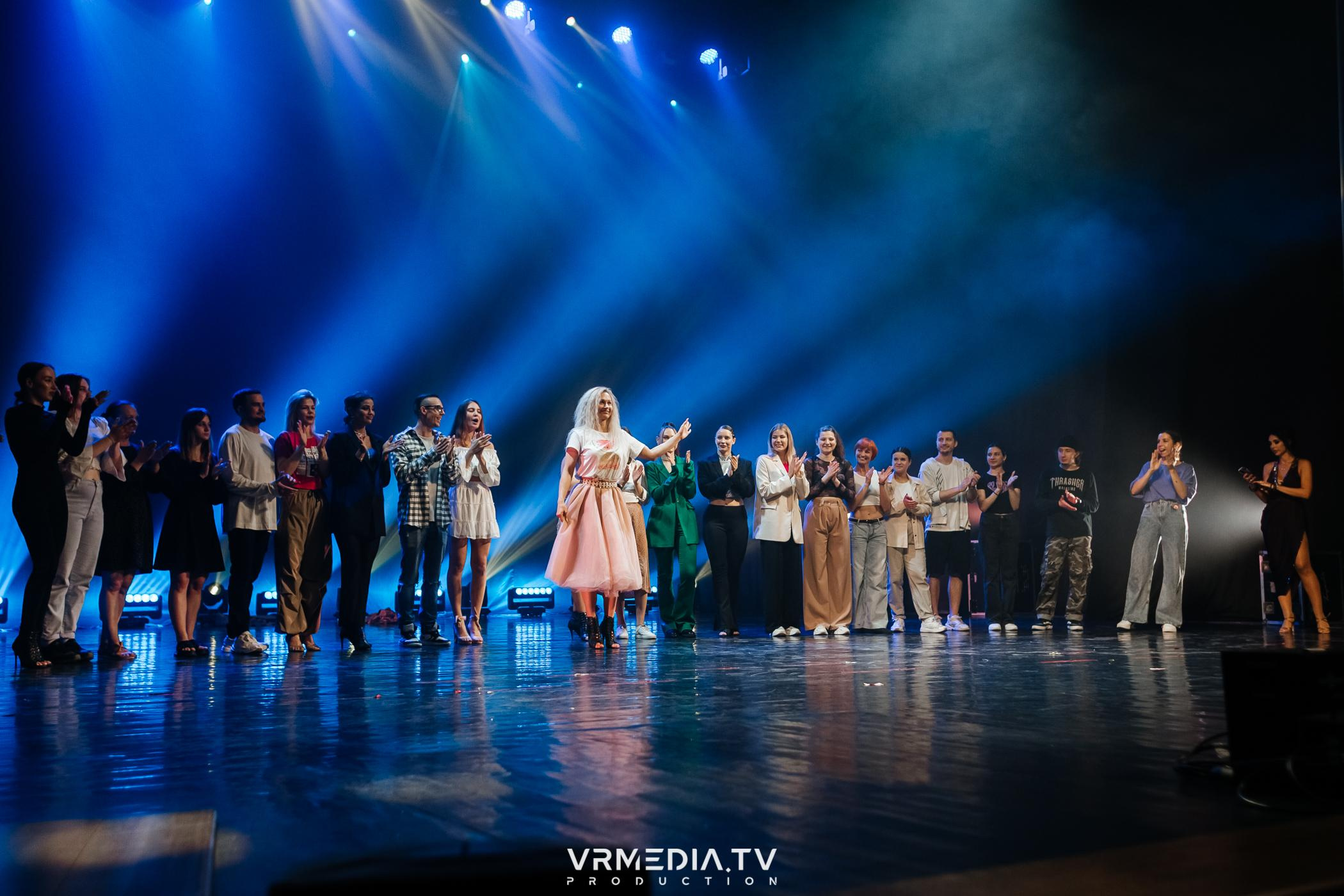 Пока все в доме