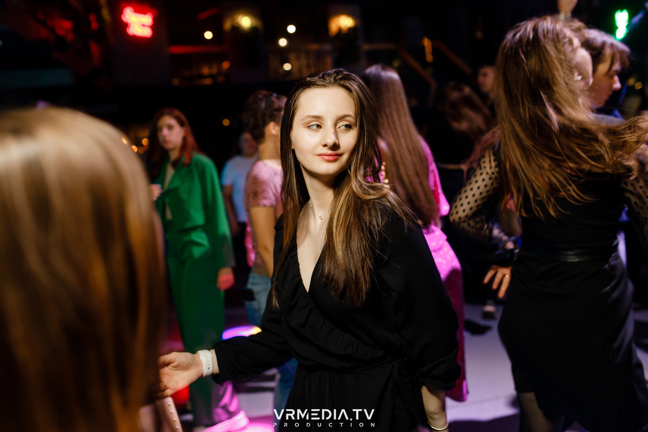 Выходные в баре «DOSKI»