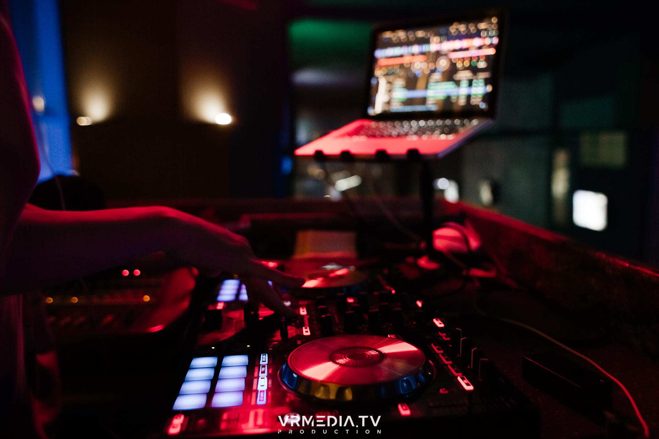 Выходные в баре «DOSKI»