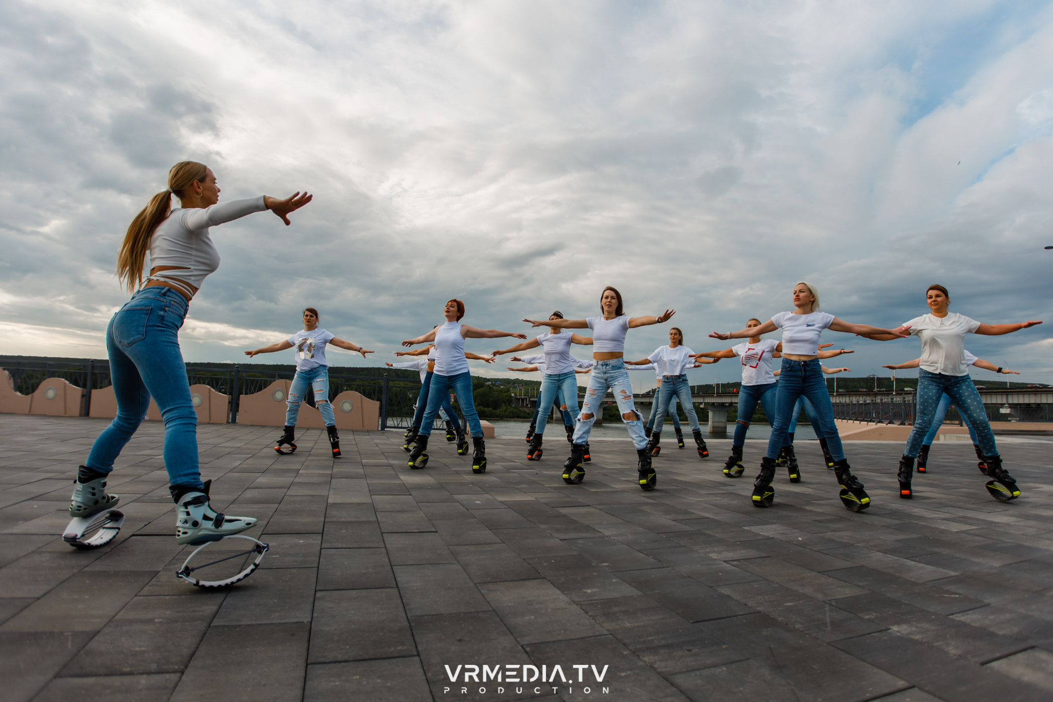 Открытая тренировка «Kangoo jumps»