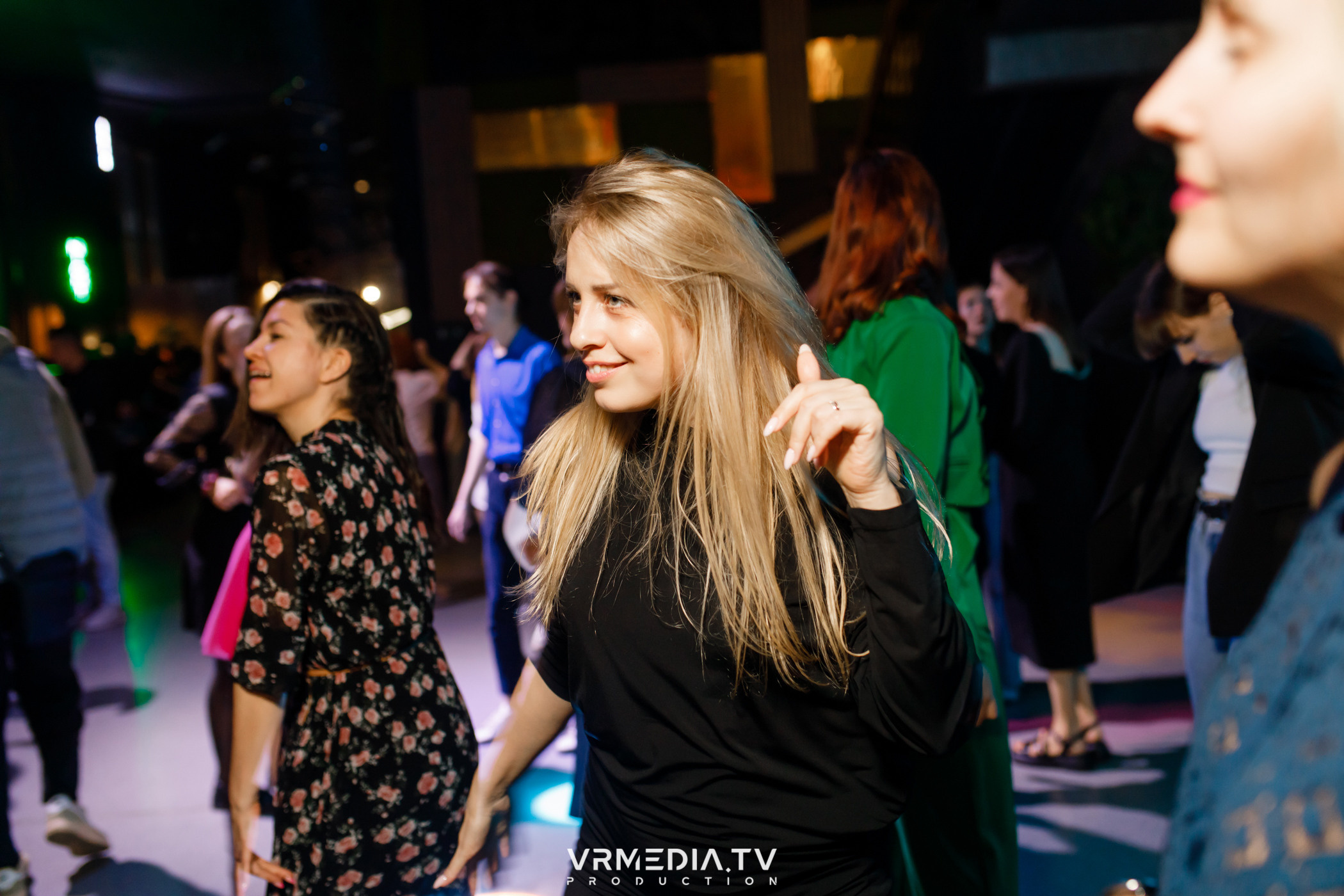 Выходные в баре «DOSKI»