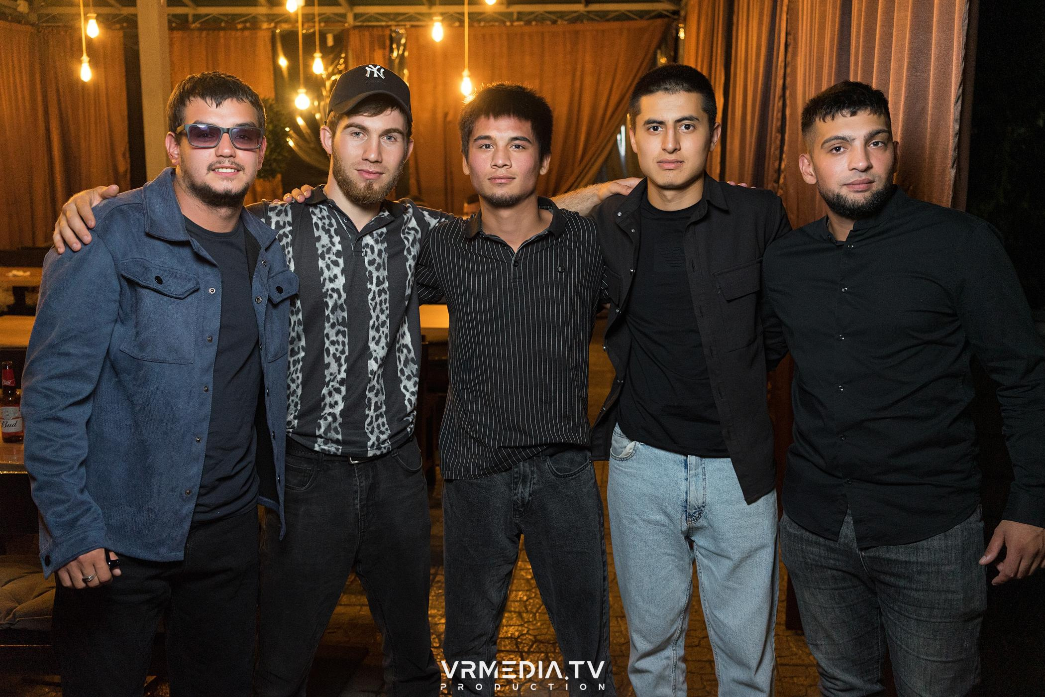 Выходные в баре «DOSKI»