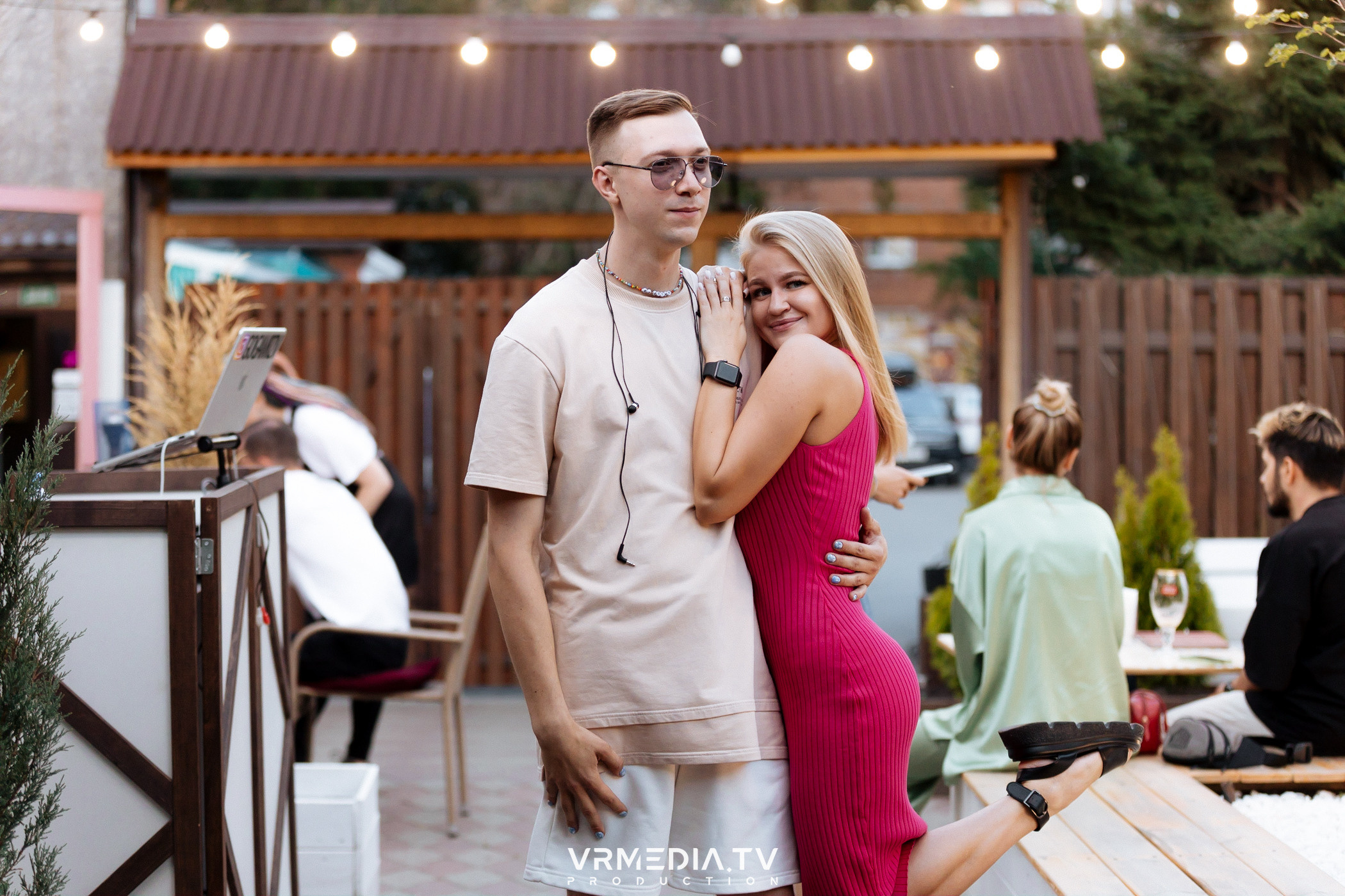 «Среда — маленькая пятница» в караоке-бар «OPERA»