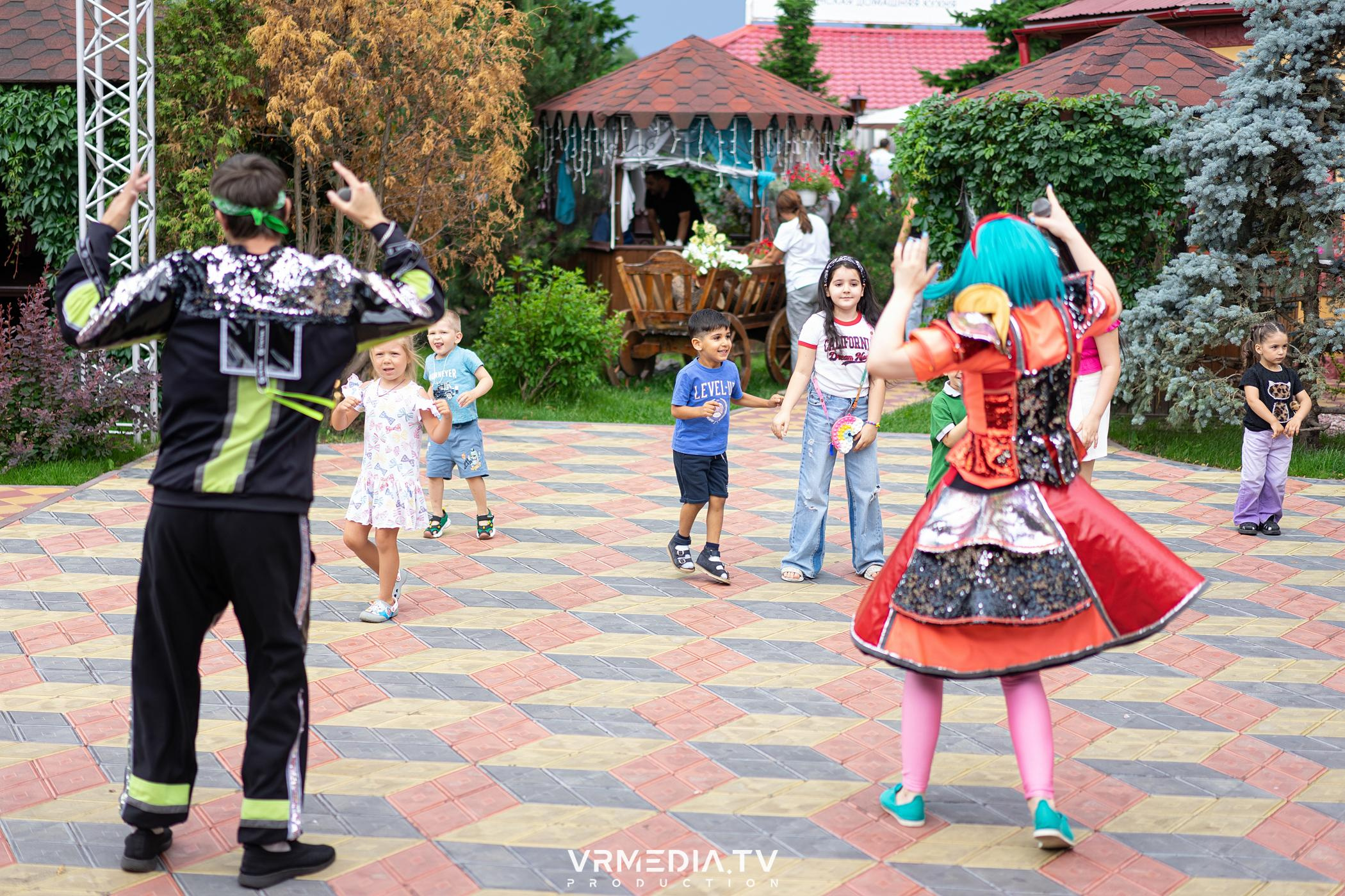 Детская вечеринка в ресторане «Лазурный Берег»