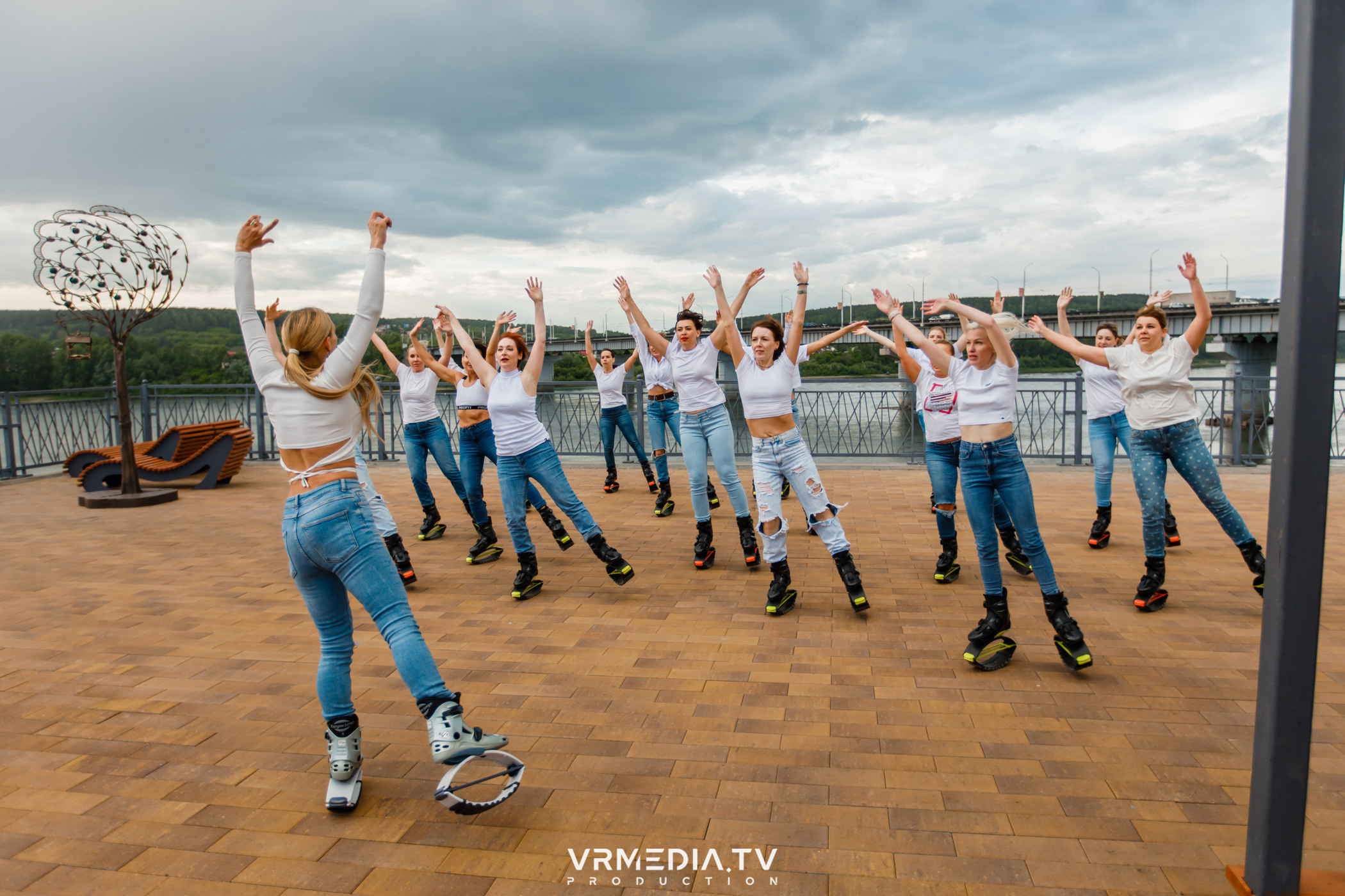 Открытая тренировка «Kangoo jumps»