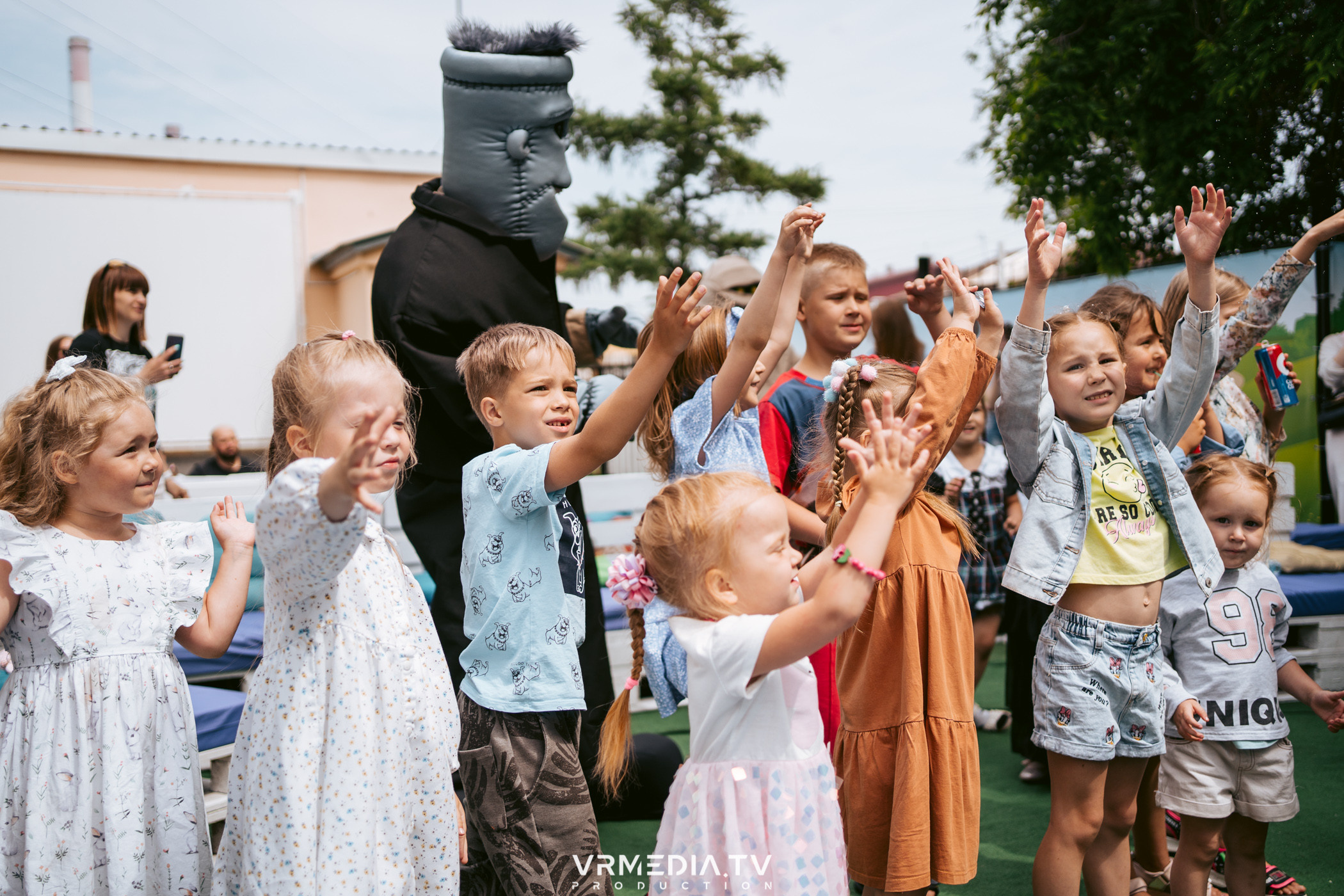 Спектакль «Монстры на каникулах» от студии чудес «Алиса»