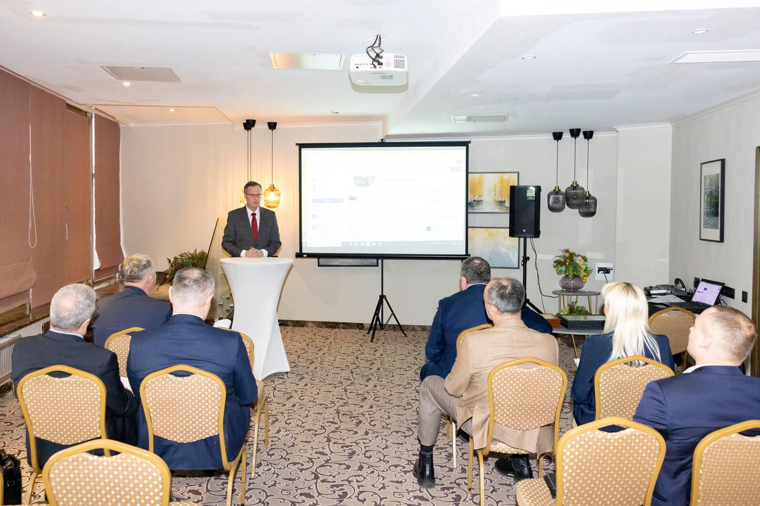 Репортаж презентация НКО «МИЛЛЕНИУМ» для главы города Тула. Фотограф в Туле Крупский АнДРей. Фотостудия «КАДР71» в Туле