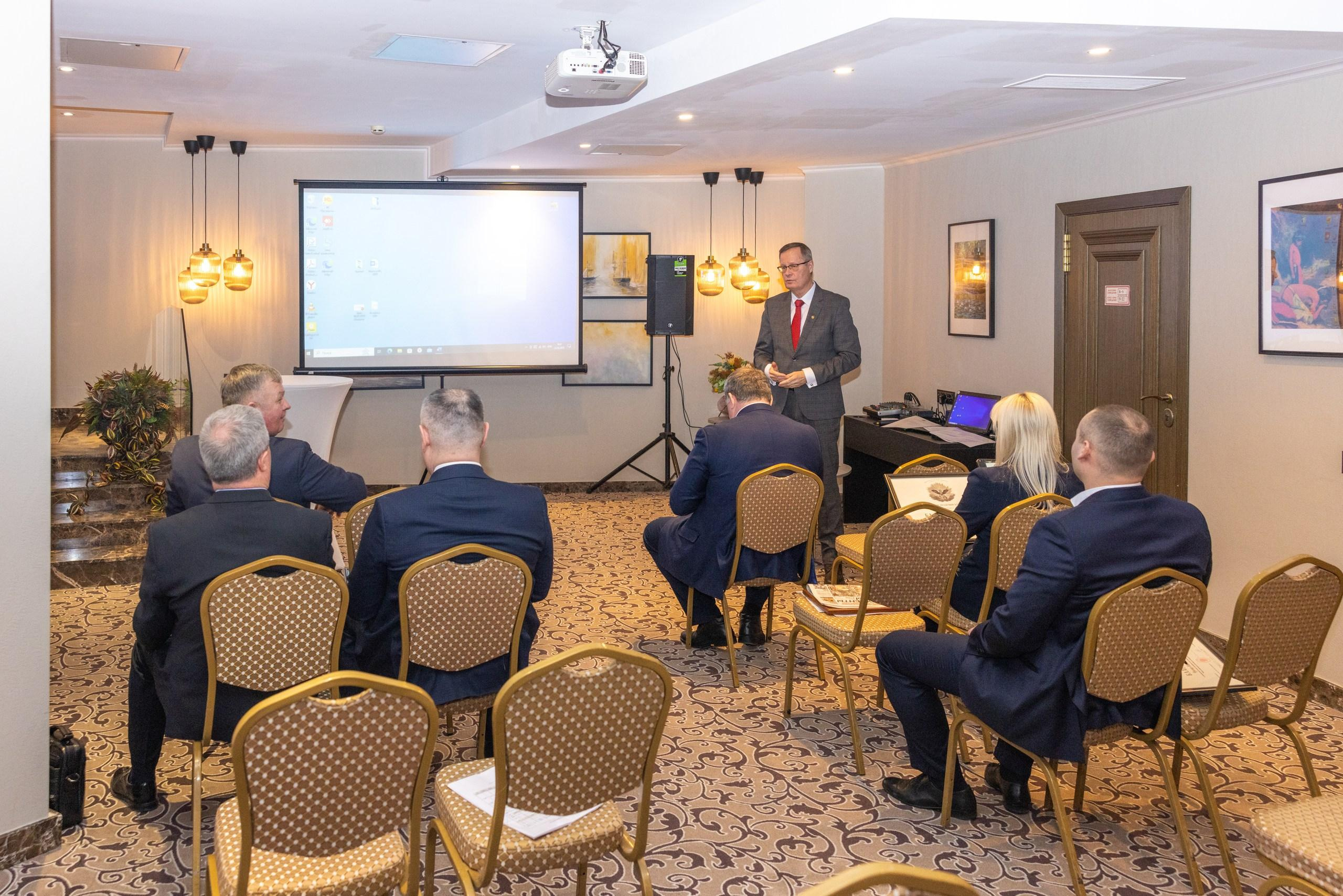 Репортаж презентация НКО «МИЛЛЕНИУМ» для главы города Тула. Фотограф в Туле Крупский АнДРей. Фотостудия «КАДР71» в Туле