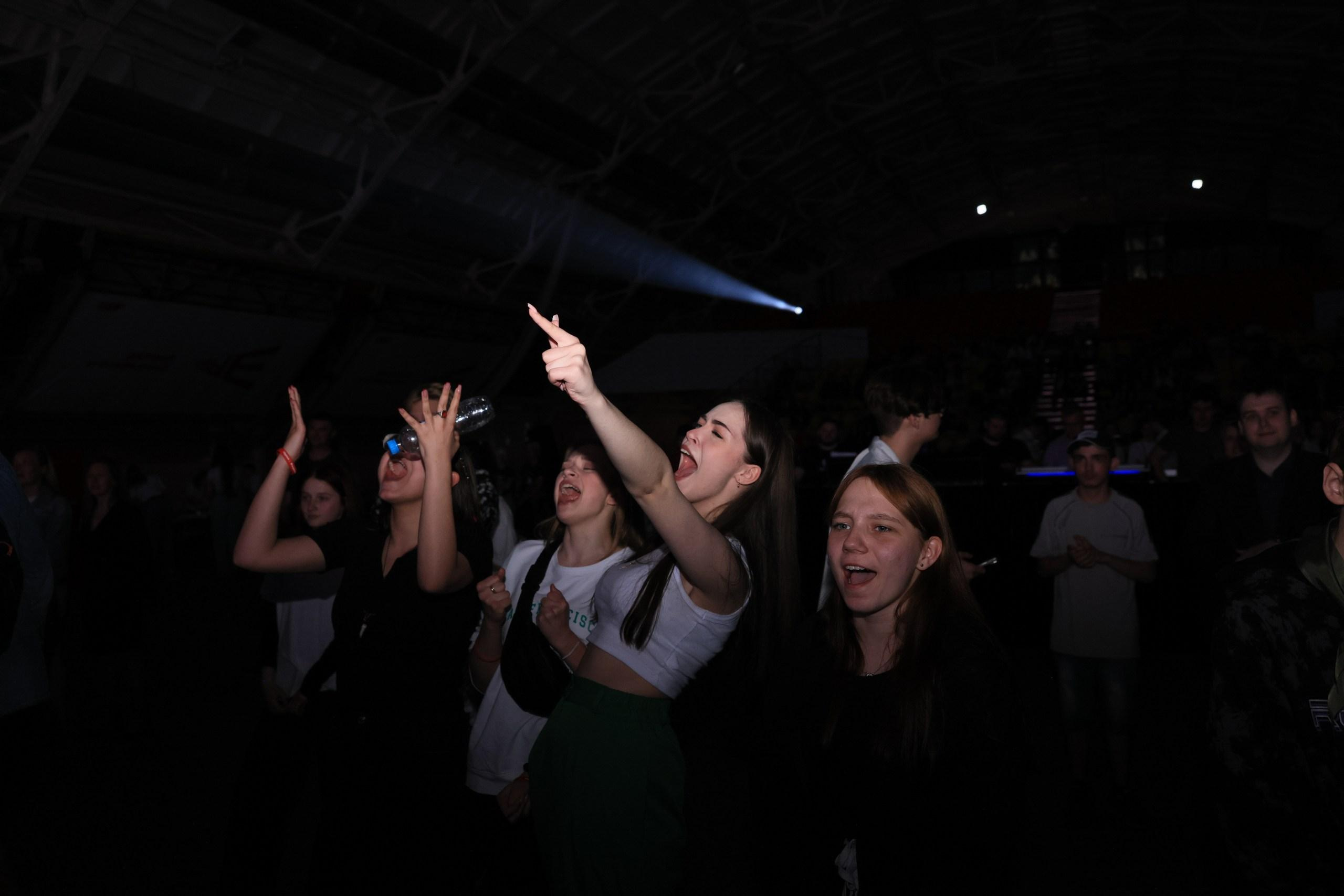 Репортаж с фестиваля «В ДВИЖЕНИИ». Концерт группы «Пицца». Фотограф в Туле Крупский АнДРей. Фотостудия «КАДР71» в Туле