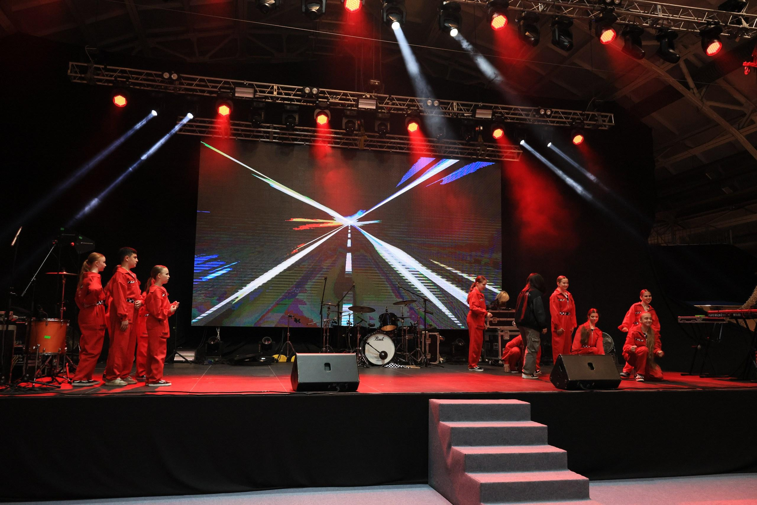 Репортаж с фестиваля «В ДВИЖЕНИИ». Концерт группы «Пицца». Фотограф в Туле Крупский АнДРей. Фотостудия «КАДР71» в Туле