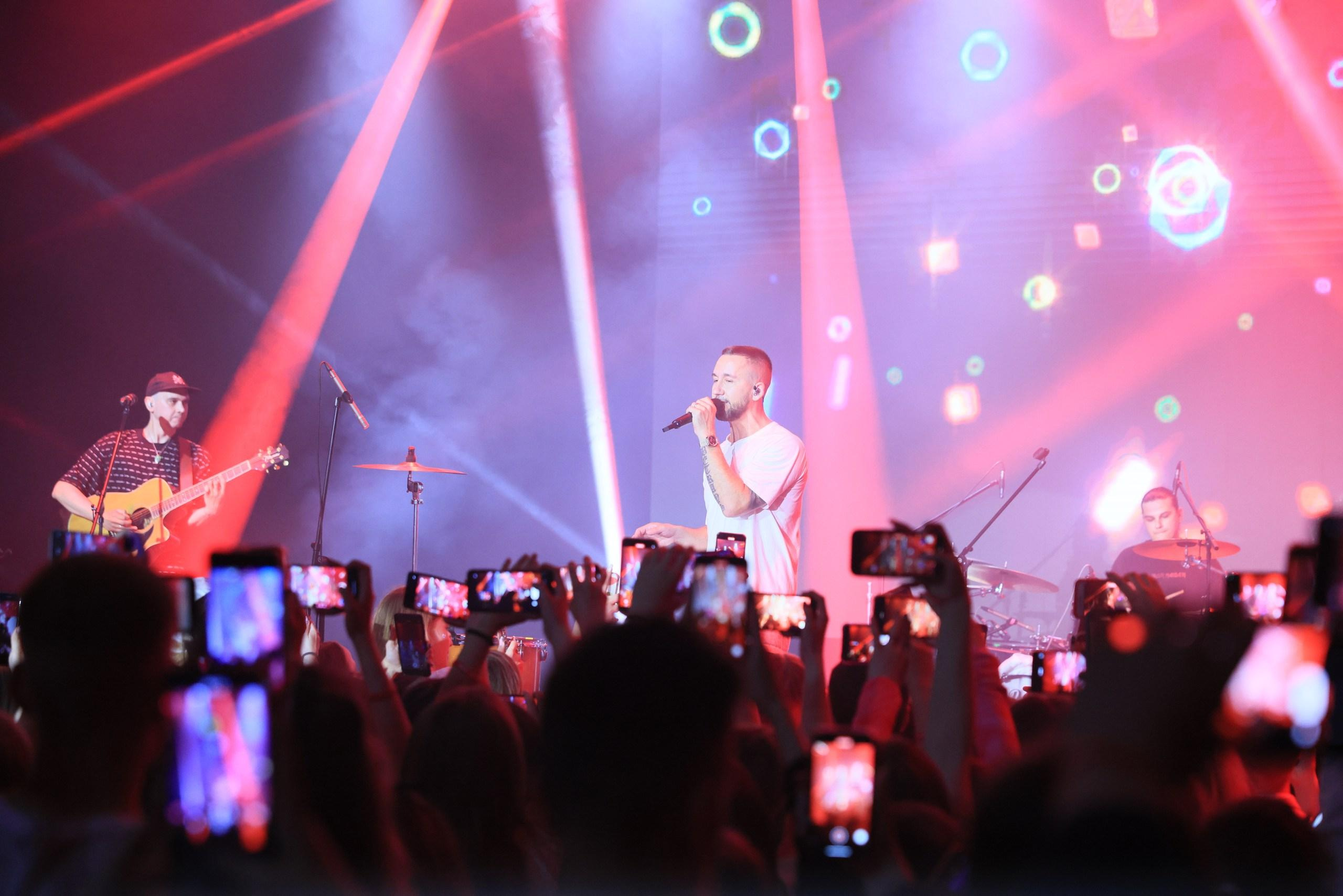 Репортаж с фестиваля «В ДВИЖЕНИИ». Концерт группы «Пицца». Фотограф в Туле Крупский АнДРей. Фотостудия «КАДР71» в Туле