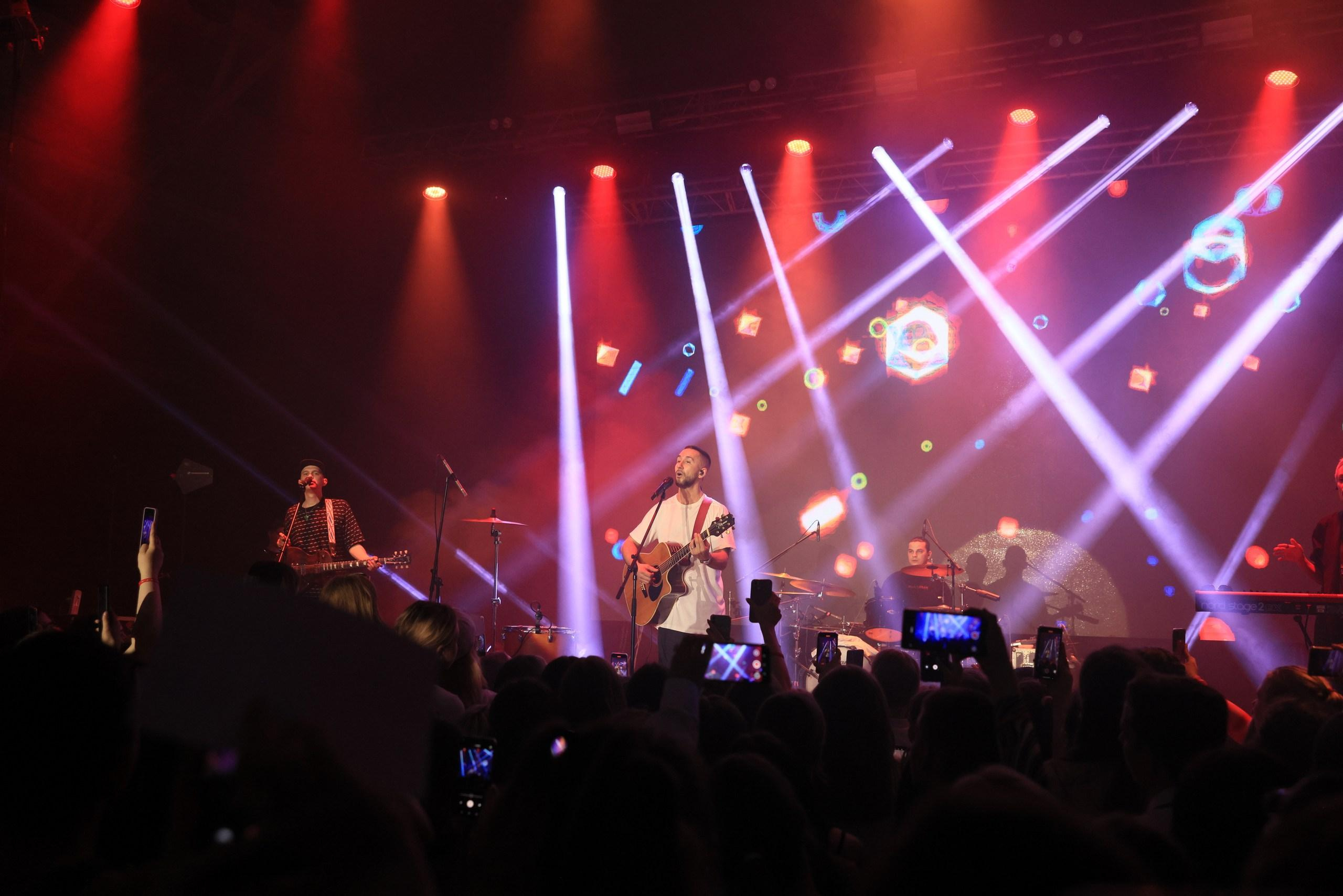 Репортаж с фестиваля «В ДВИЖЕНИИ». Концерт группы «Пицца». Фотограф в Туле Крупский АнДРей. Фотостудия «КАДР71» в Туле