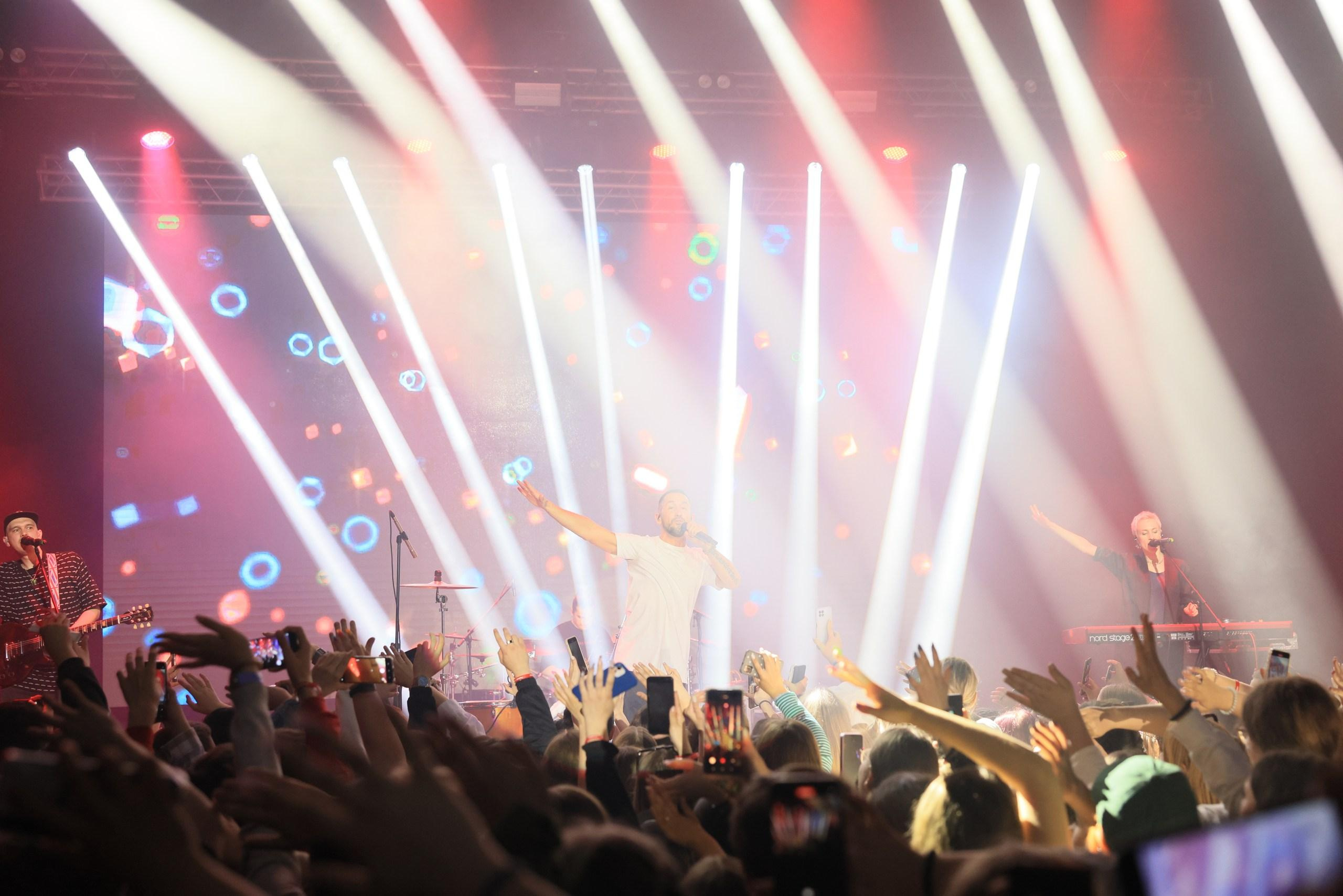 Репортаж с фестиваля «В ДВИЖЕНИИ». Концерт группы «Пицца». Фотограф в Туле Крупский АнДРей. Фотостудия «КАДР71» в Туле