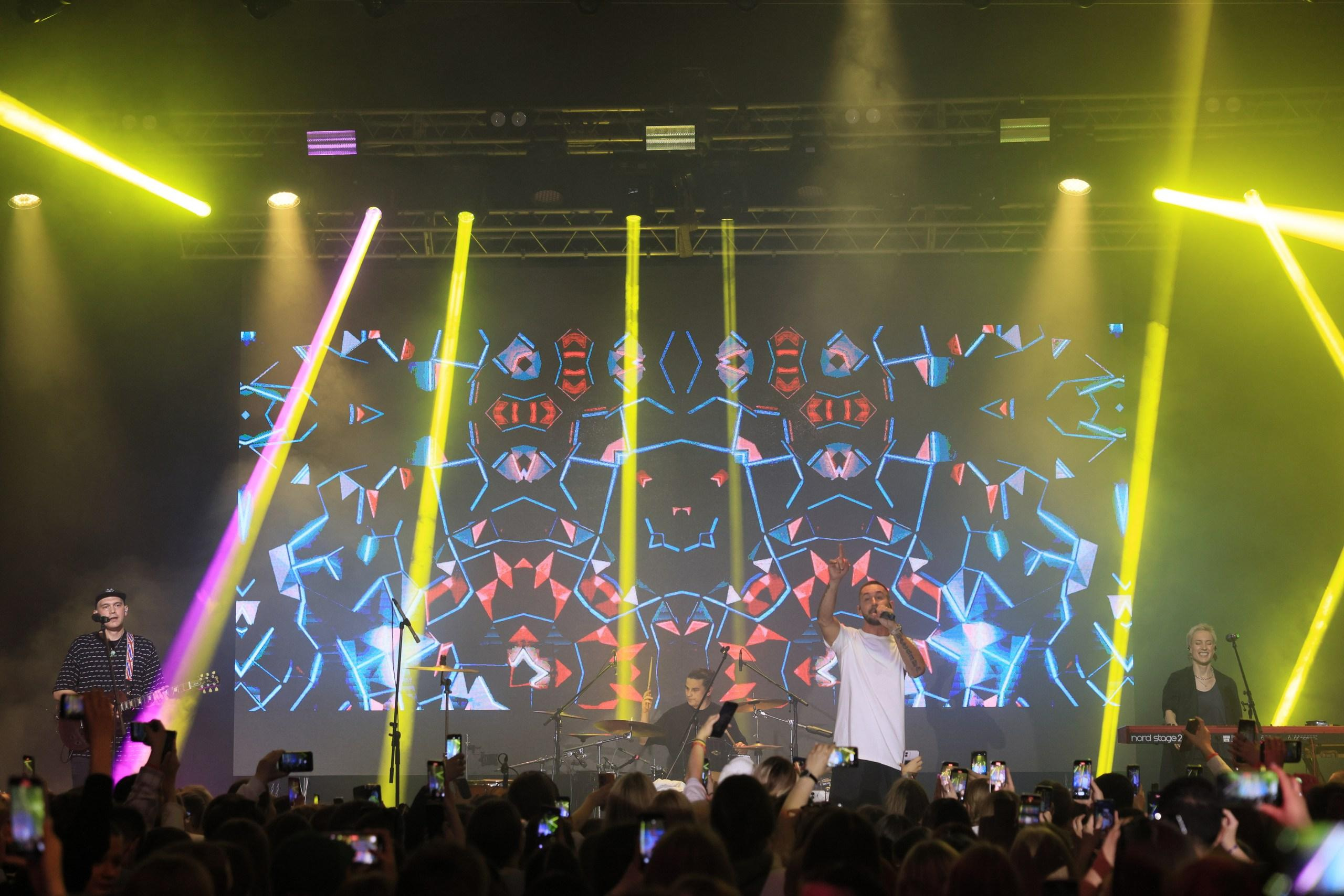 Репортаж с фестиваля «В ДВИЖЕНИИ». Концерт группы «Пицца». Фотограф в Туле Крупский АнДРей. Фотостудия «КАДР71» в Туле