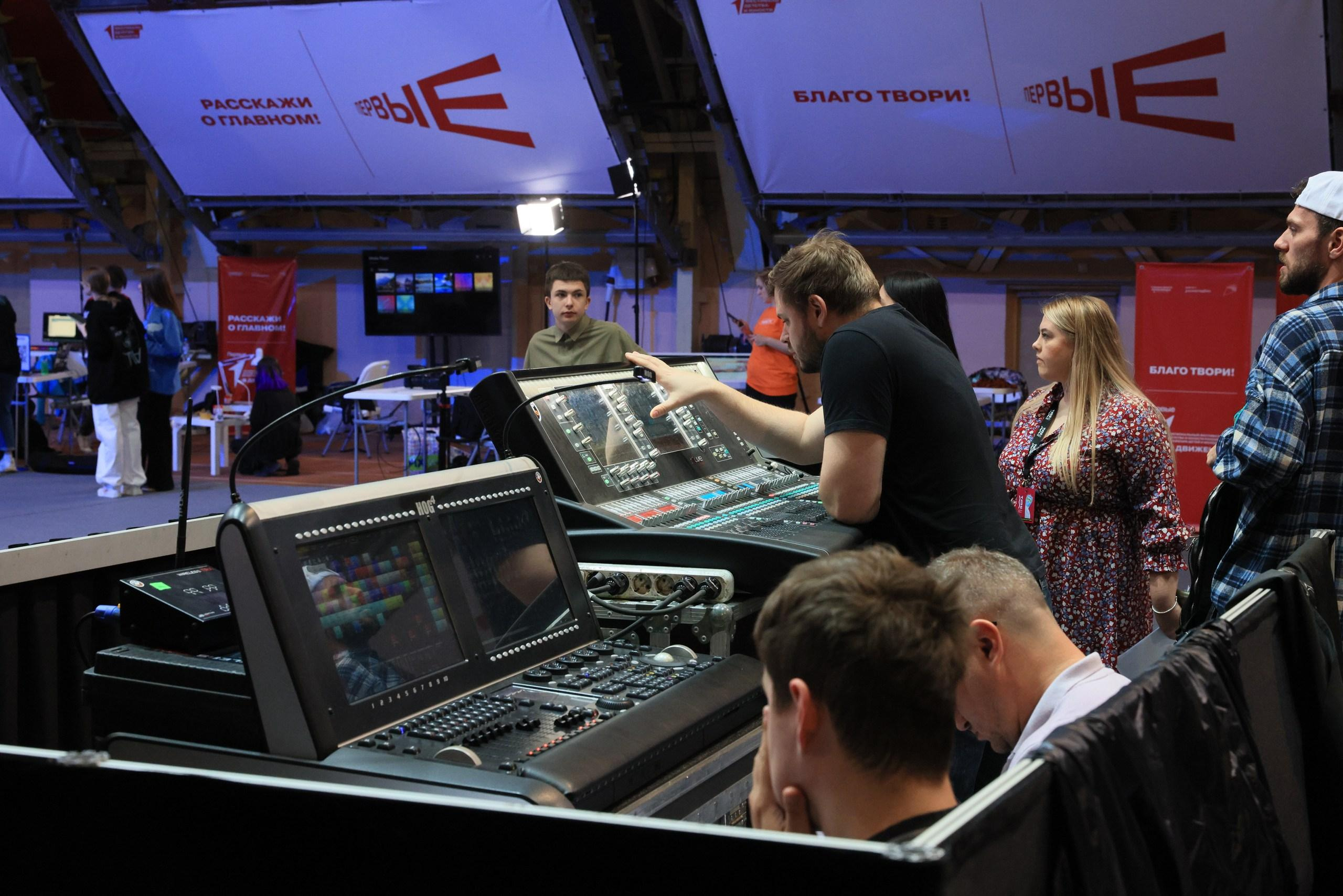 Репортаж с фестиваля «В ДВИЖЕНИИ». Концерт группы «Пицца». Фотограф в Туле Крупский АнДРей. Фотостудия «КАДР71» в Туле