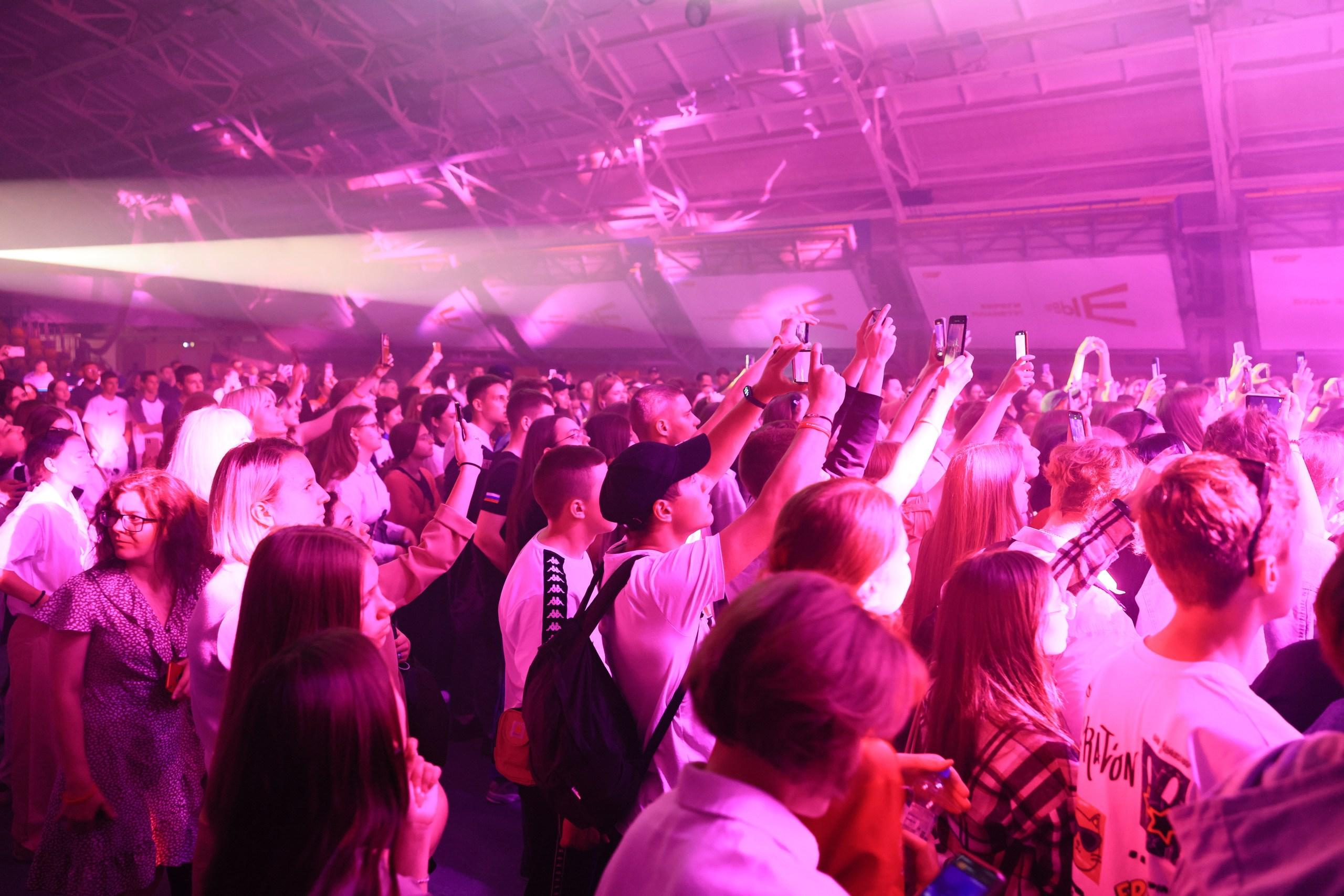 Репортаж с фестиваля «В ДВИЖЕНИИ». Концерт группы «Пицца». Фотограф в Туле Крупский АнДРей. Фотостудия «КАДР71» в Туле