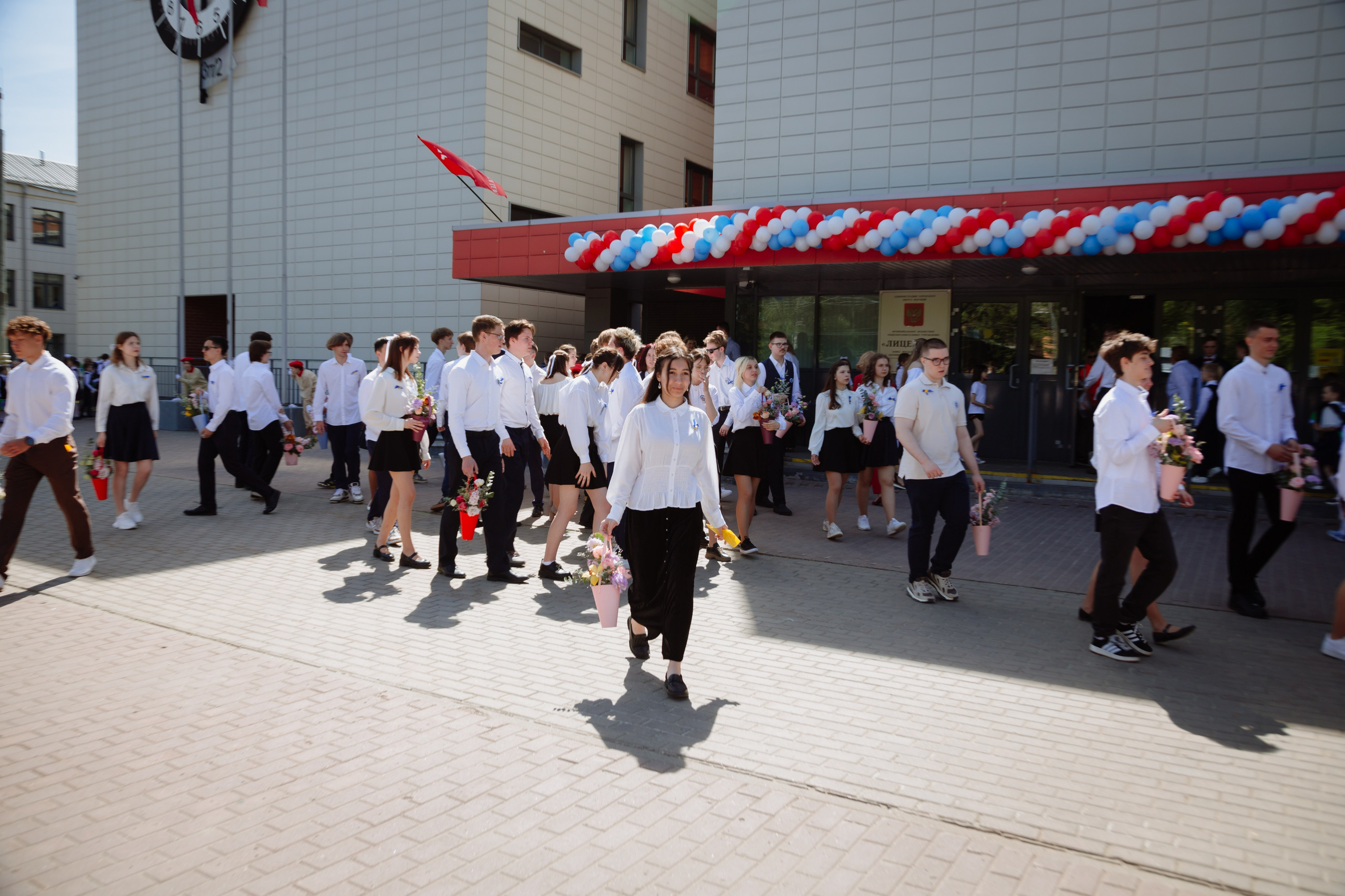 Последний звонок 2024 (2 часа фотосъемки). Профессиональный фотограф Надежда Антонова