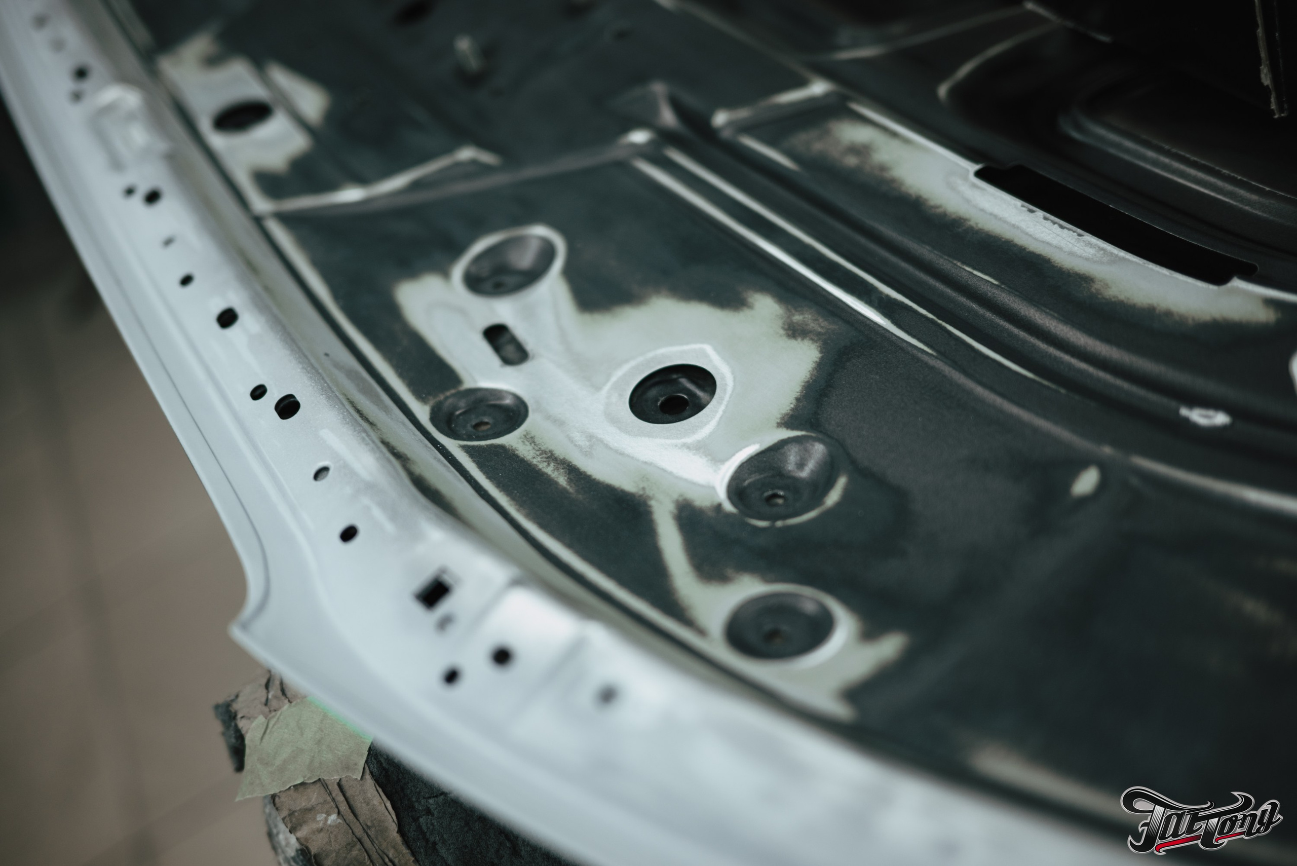 Audi S4 полный окрас кузова, кузовные работы и антихром. DeLorein