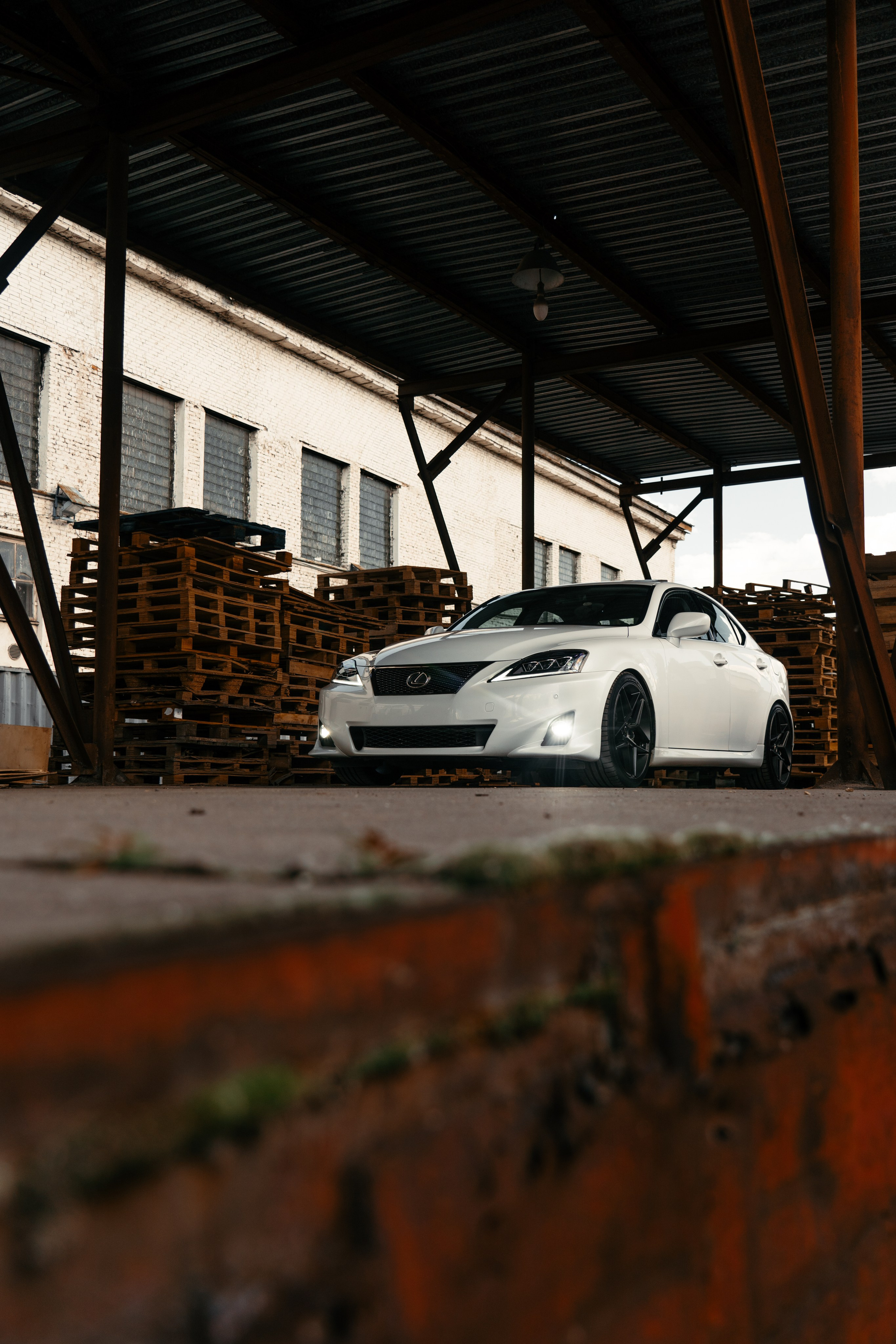 Lexus is250 sd_mov. DeLorein