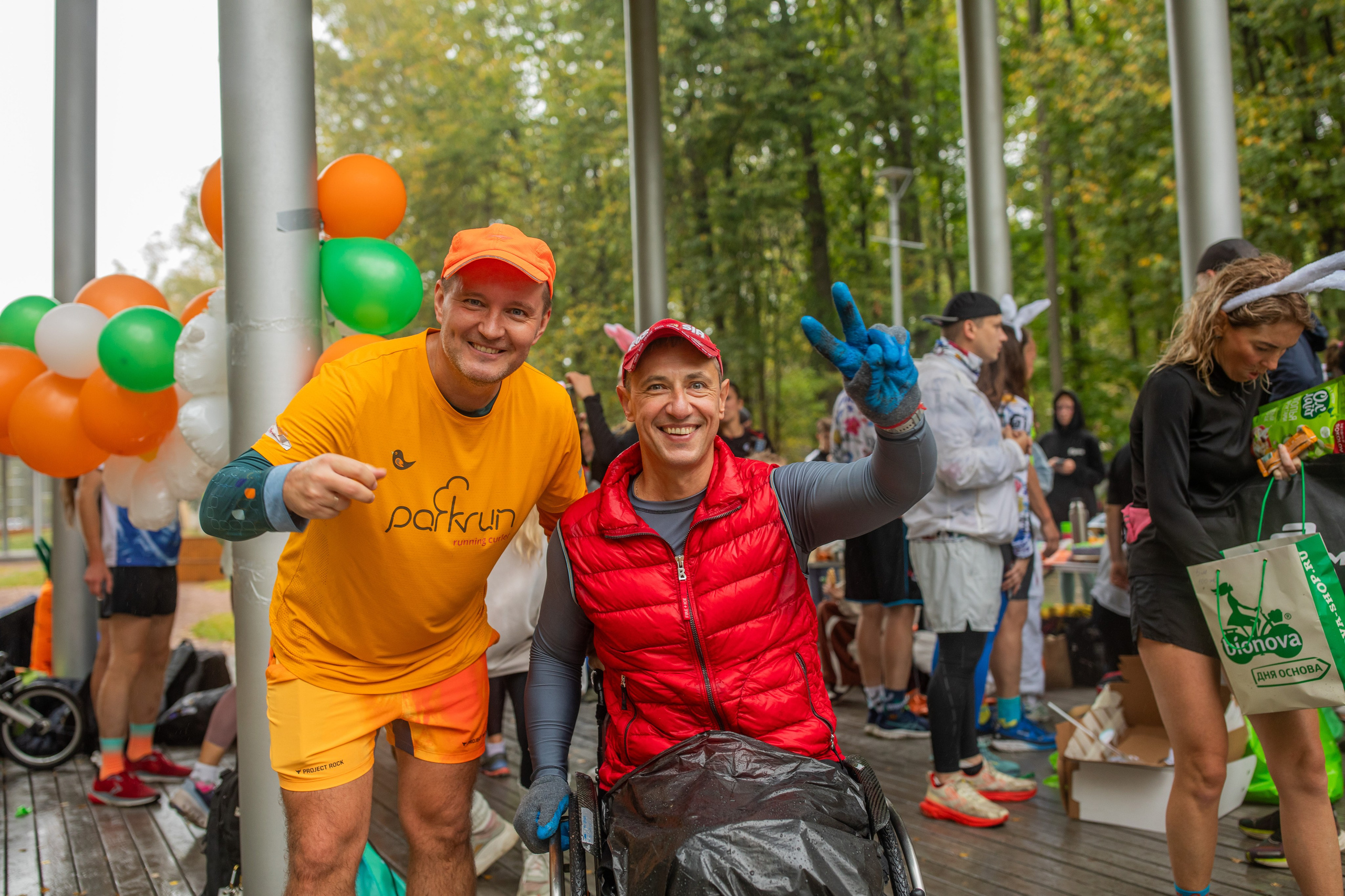 7 лет забегам 5 вёрст Химки 28.09.24. Фотограф Сергей Ловкий