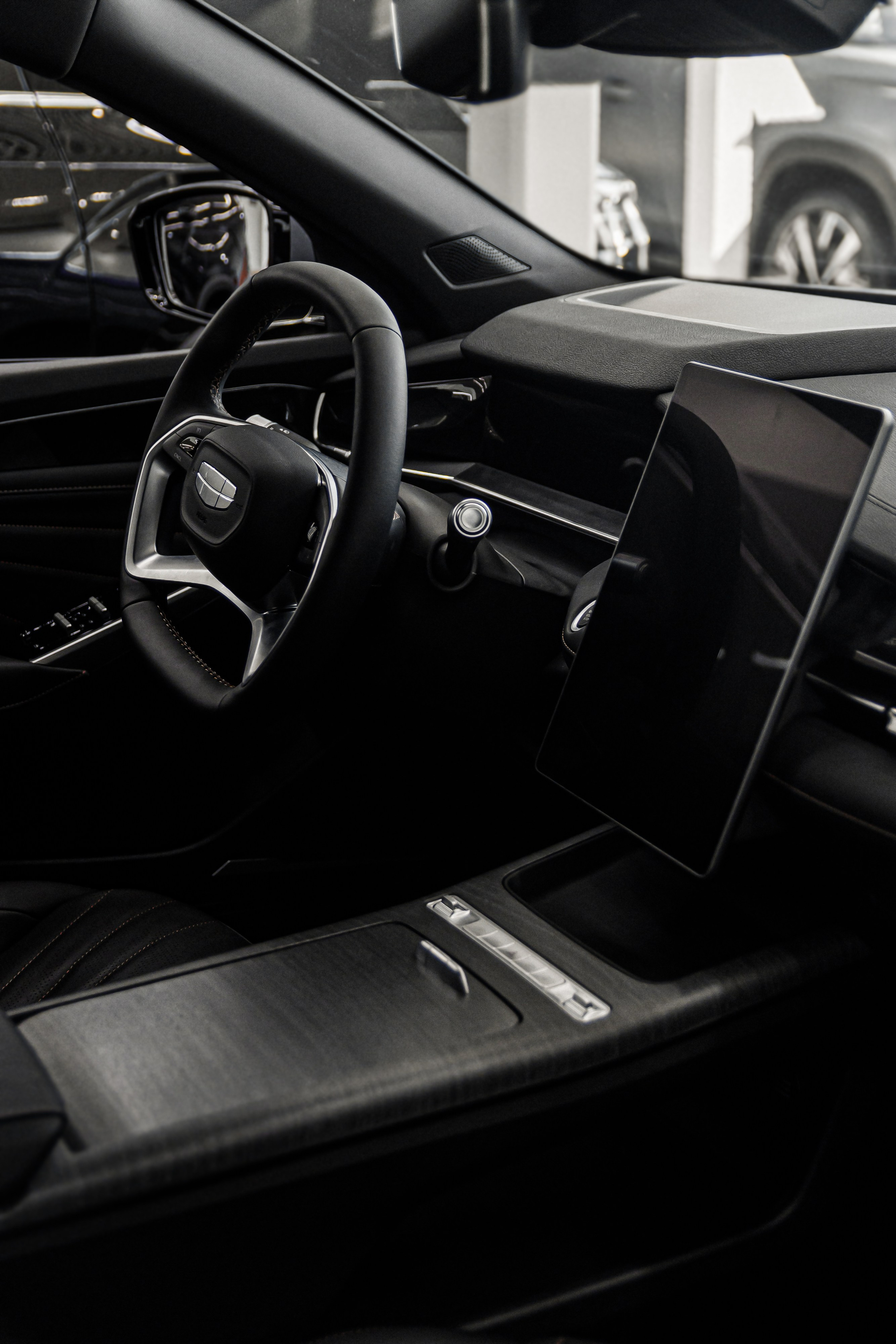 Джили Центр Минск. Свадебный фотограф Минск, Фаниполь, Беларусь Кирилл Напреев