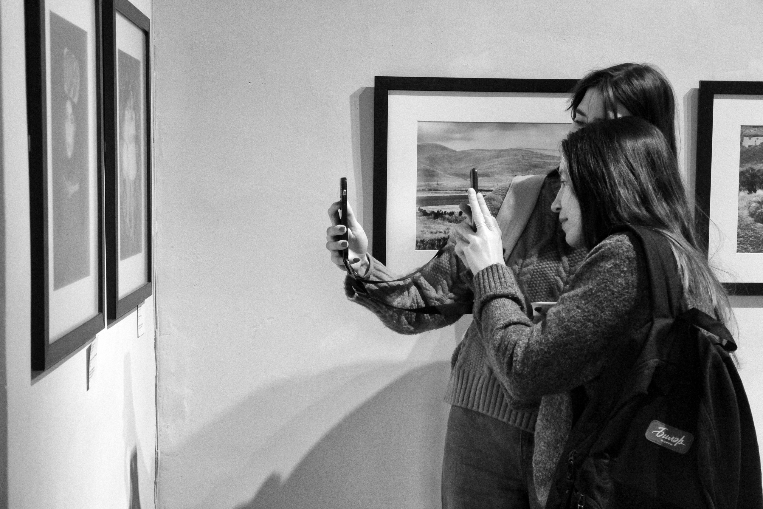 Выставка в г. Гюмри, Армения. Фоторепортаж  Д. Несмелова. Арт-фотограф Ксения Якутович