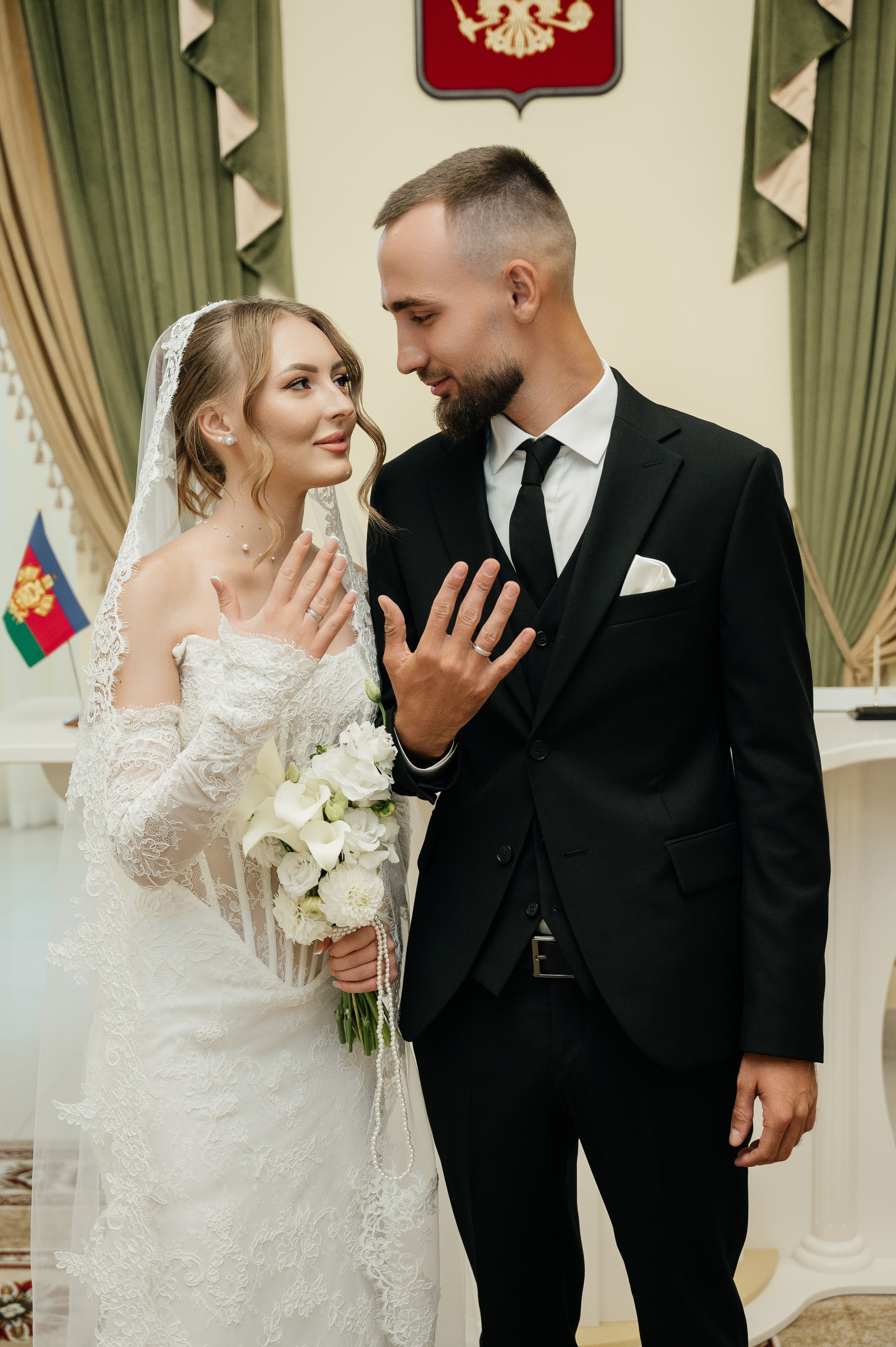 Виктор и Валерия (загс). Свадебный и семейный фотограф в Краснодаре Алина Мельник