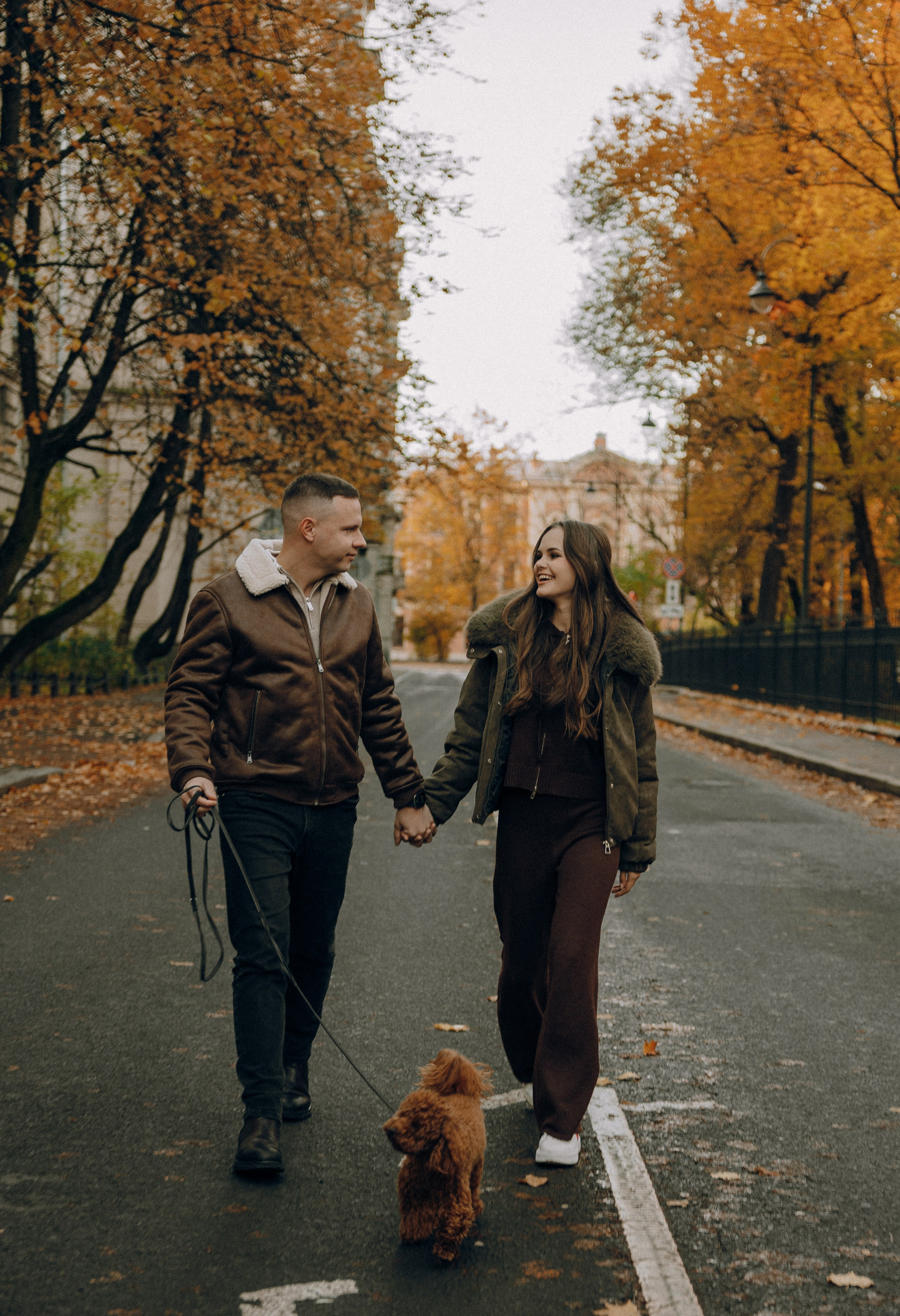 Фотосессия с собакой. Осенняя фотосессия в Санкт-Петербурге. Фотосессия лавстори в парке.