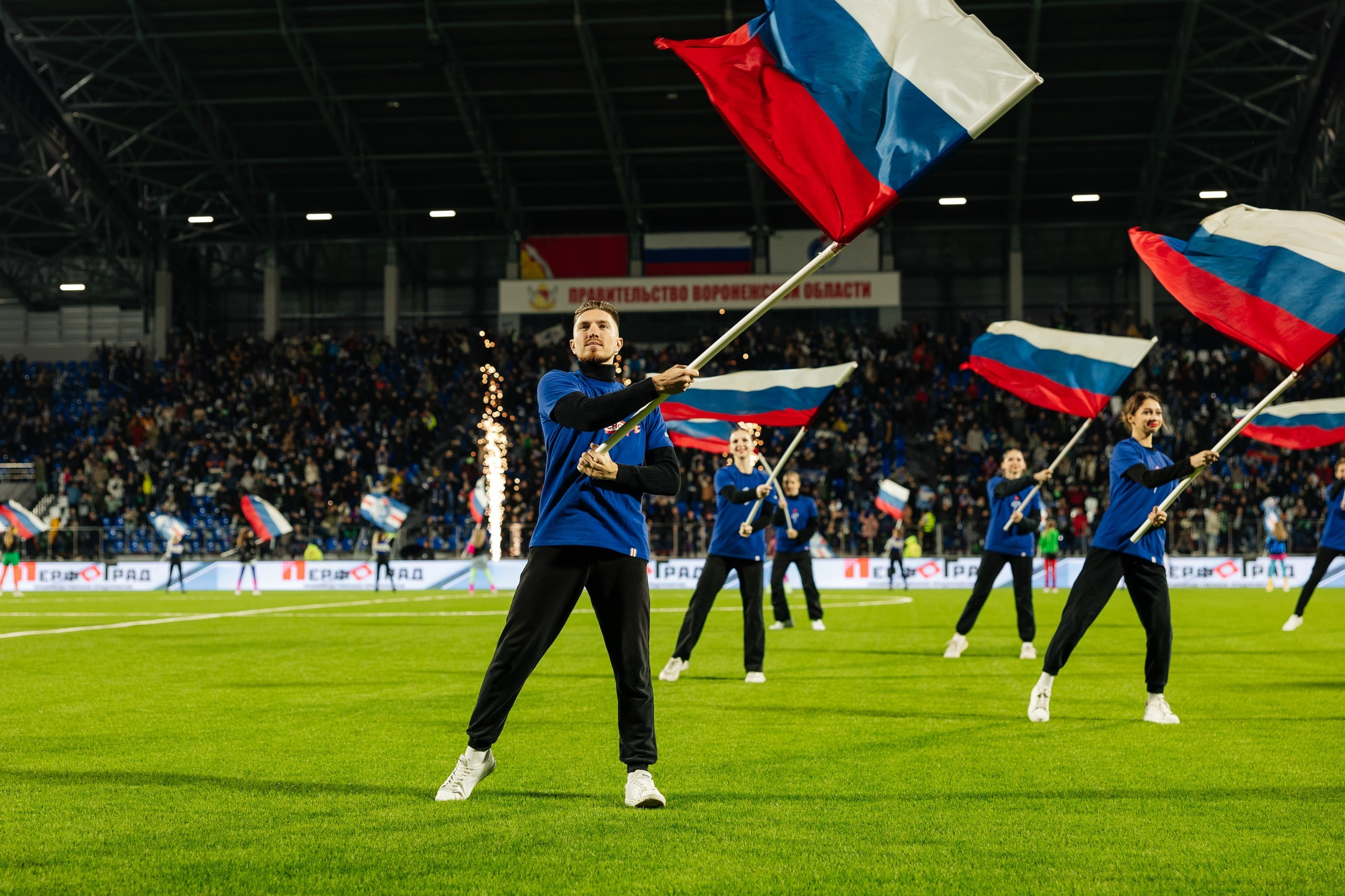 Ретро-матч «Факел» — сборная СССР и России. Свадебный и репортажный фотограф в Воронеже Сергей Максимов