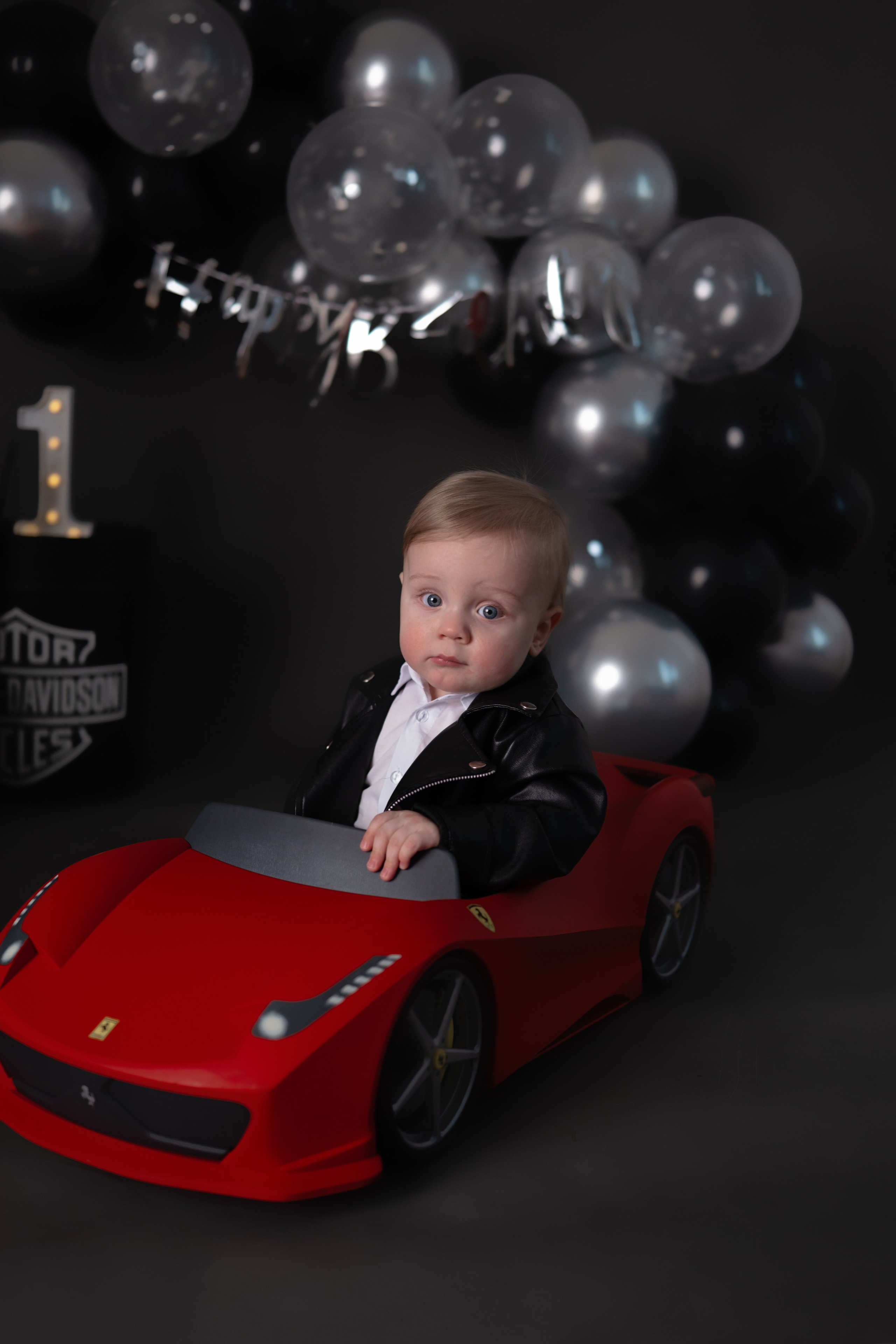 Годик Максиму и Кириллу. Семейный детский ньюборн фотограф в Москве Марта Петрова