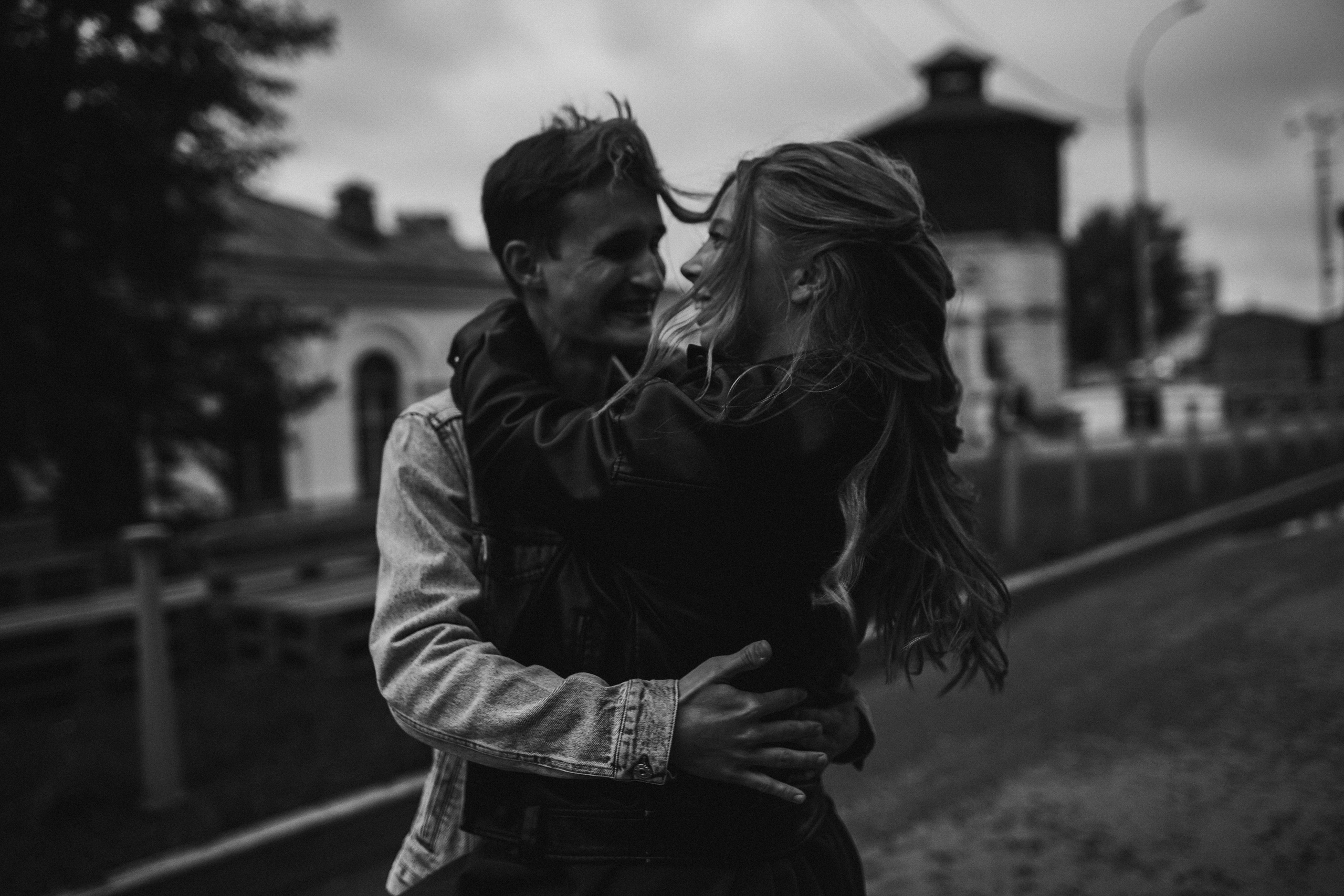 За малиновым солнцем