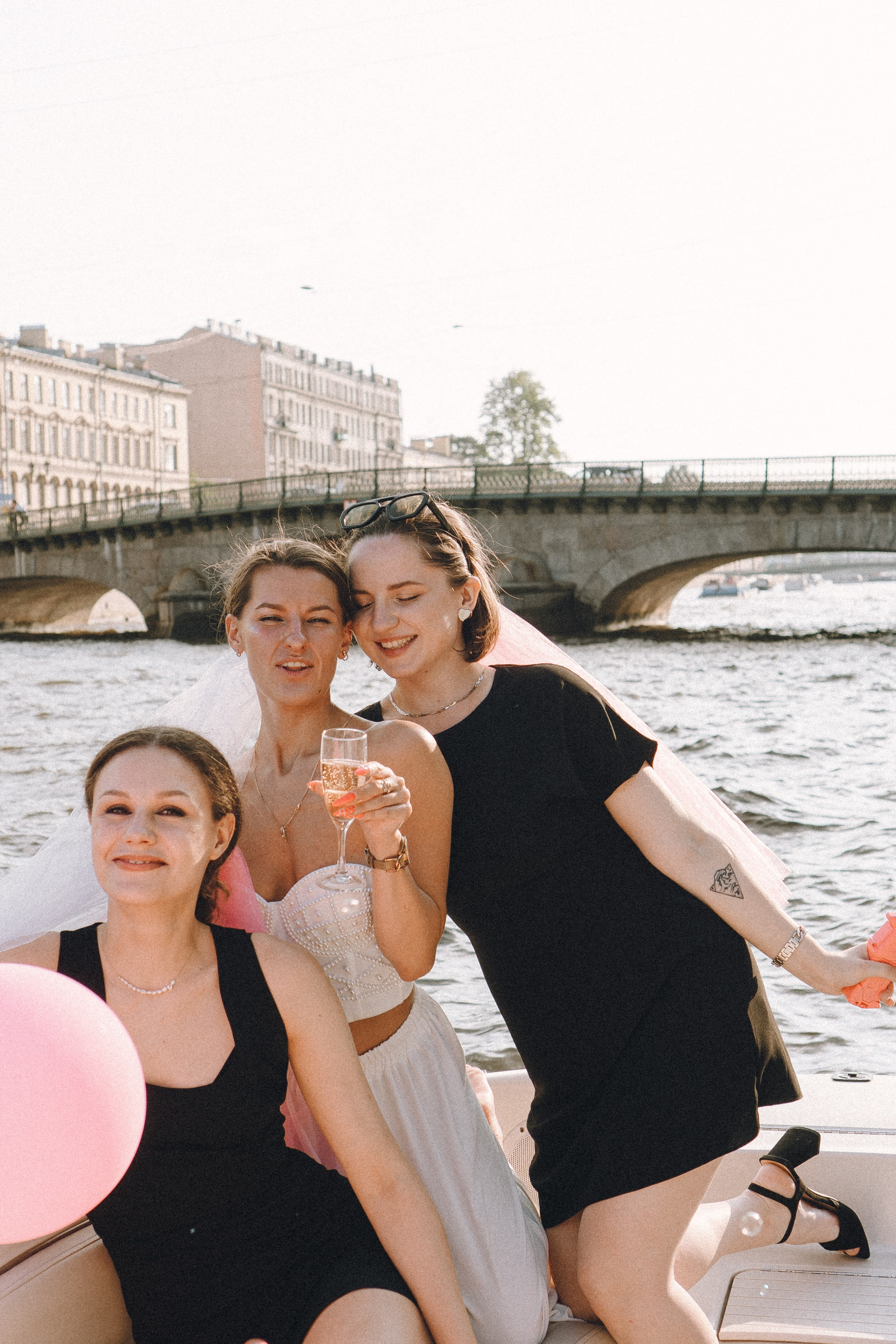 ДЕВИЧНИК НА КАТЕРЕ. Профессиональный фотограф, Санкт-Петербург — Виктория Богомолова