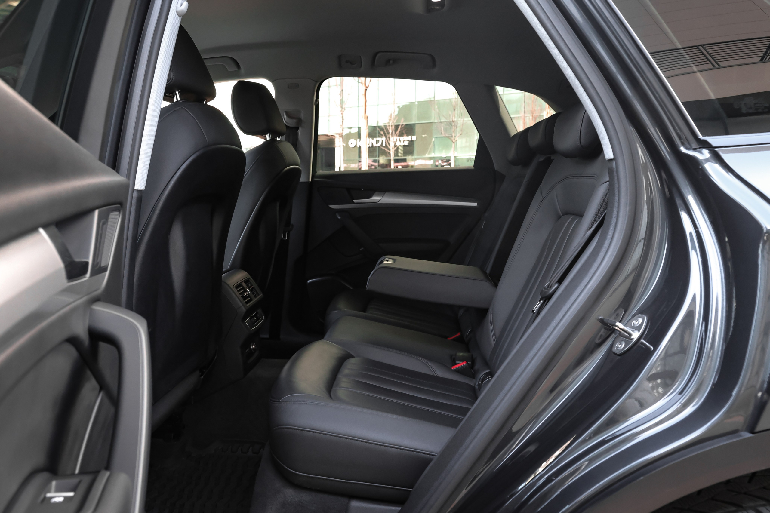 2021 AUDI Q5 Quatro. Mixturecaptures