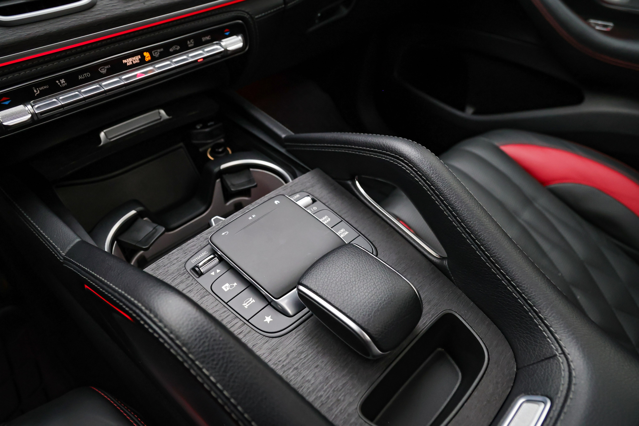 2021 MERCEDES GLE. Mixturecaptures