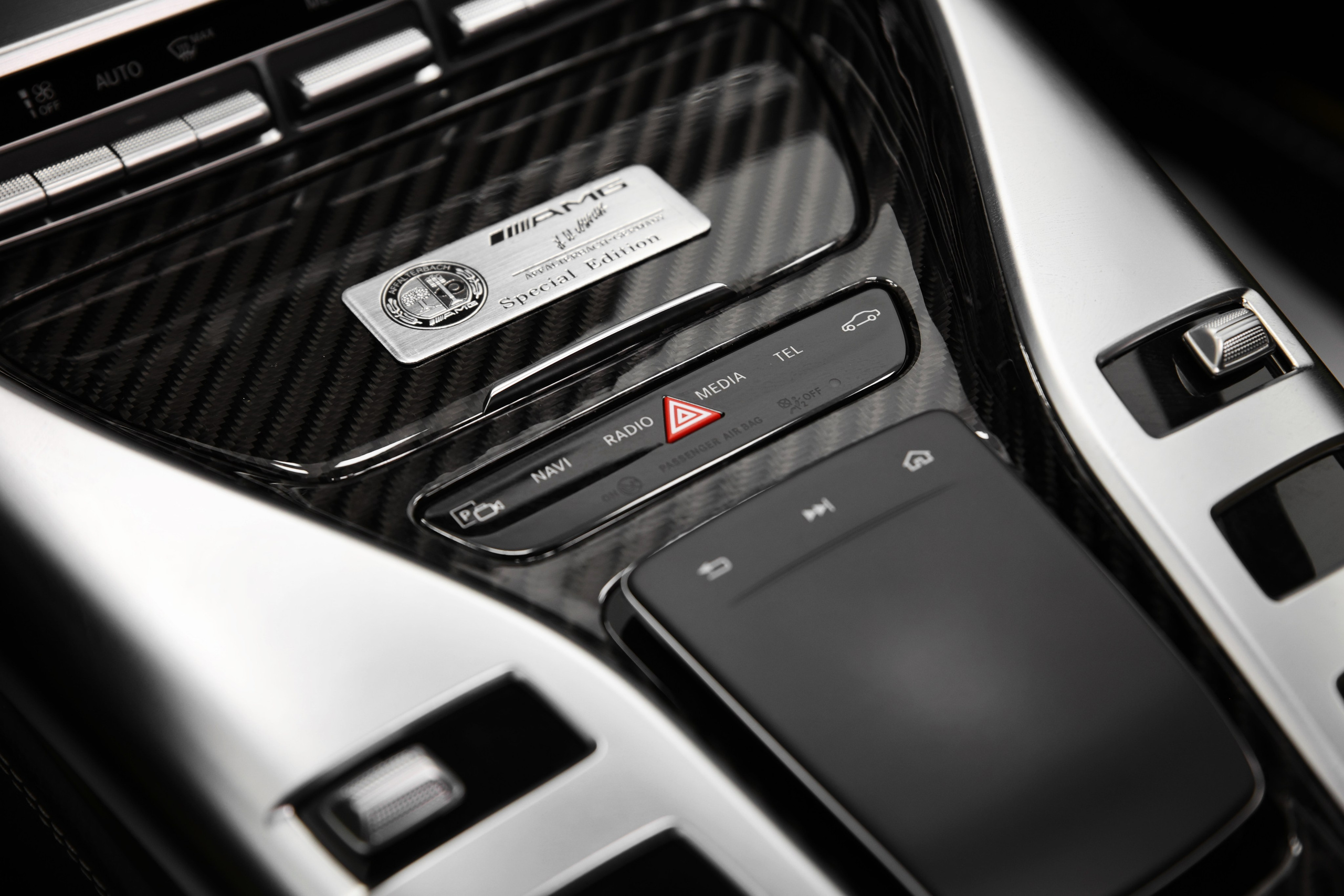 2019 MERCEDES BENZ GT63s AMG. Mixturecaptures