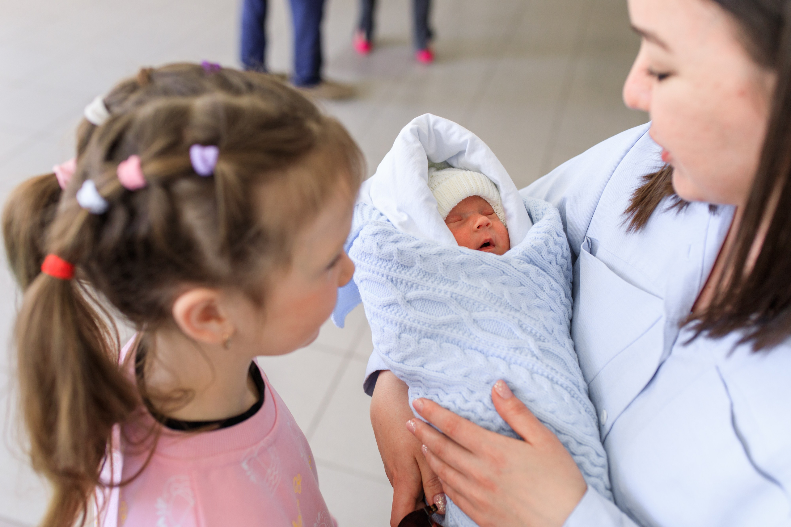 Съемка выписки из роддома. Фотограф в Уфе Ирина Идрисова
