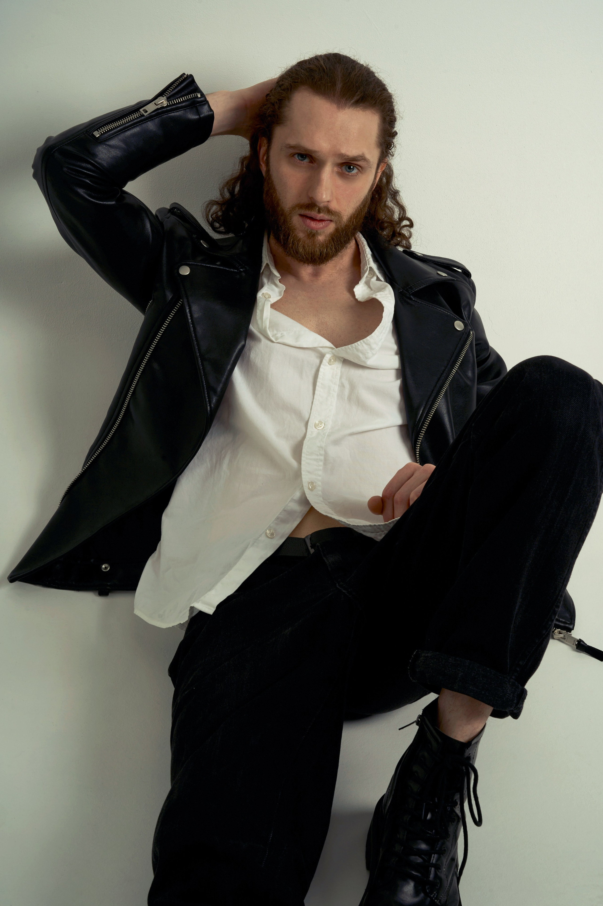 Илья, 187 см, 48-50 р-р. KED Production — продакшн из СПб. Создаём фото, видео и контент, который помогает брендам и селлерам продавать больше