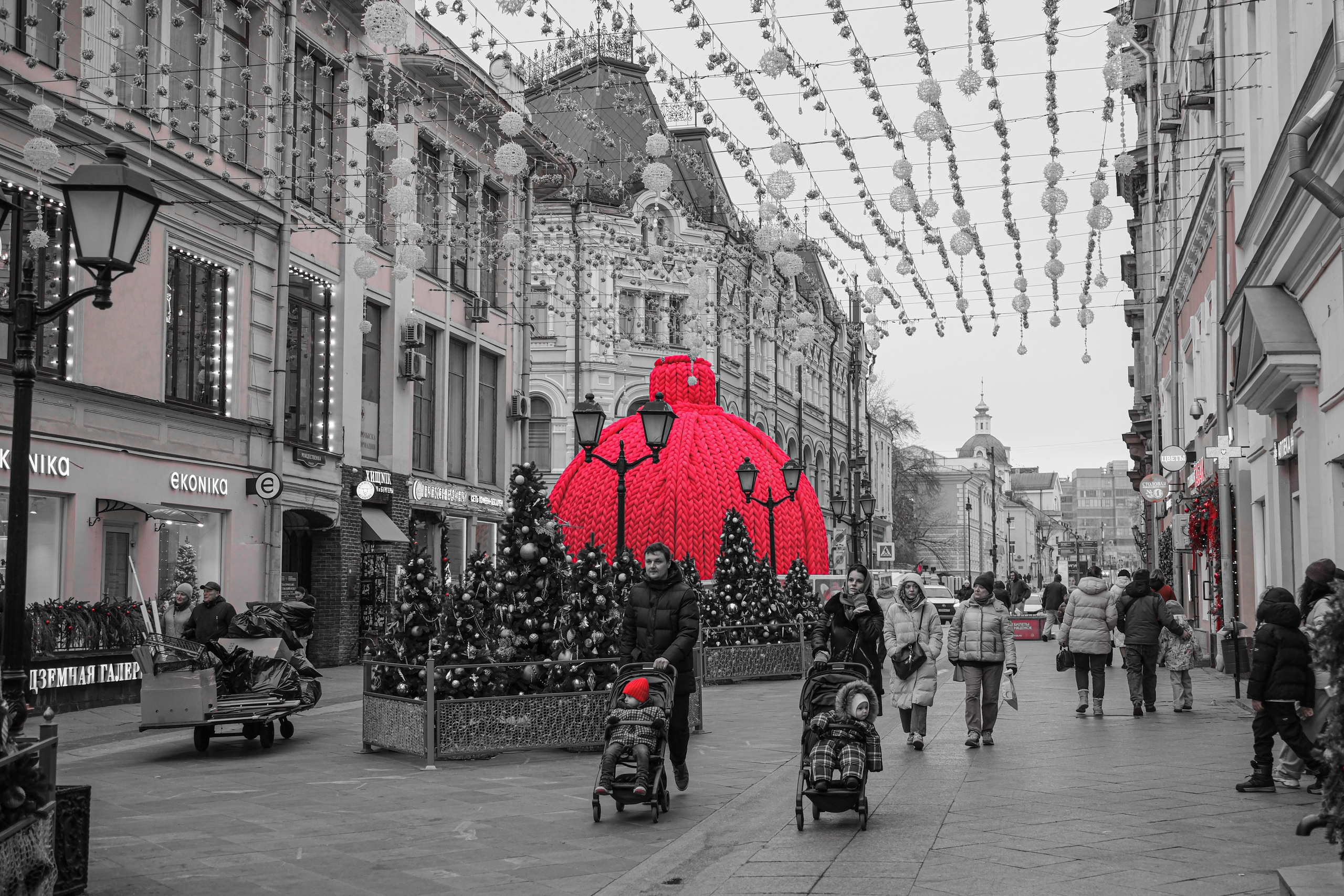 Селективный красный. Фотограф в Москве, фотожурналист Александр Малахов