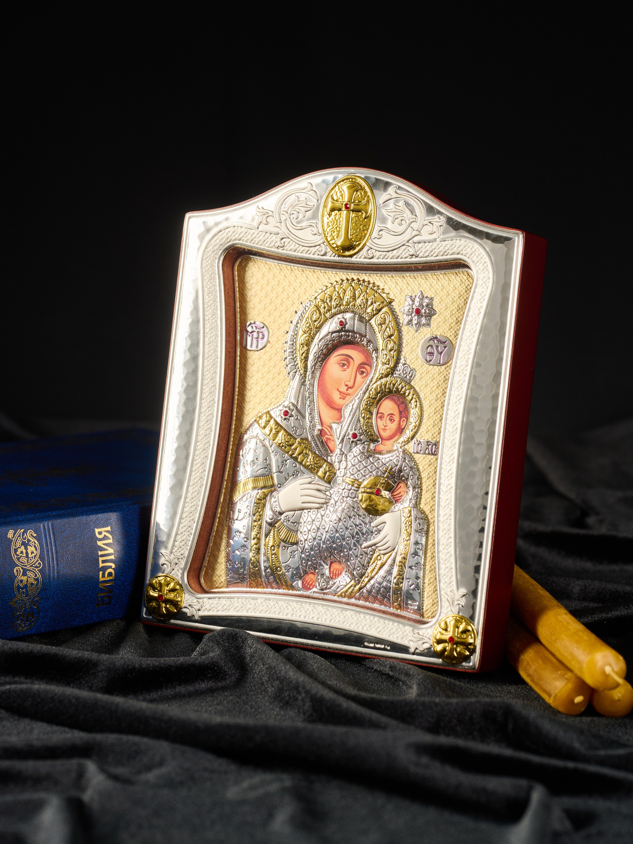 Иконы в серебре