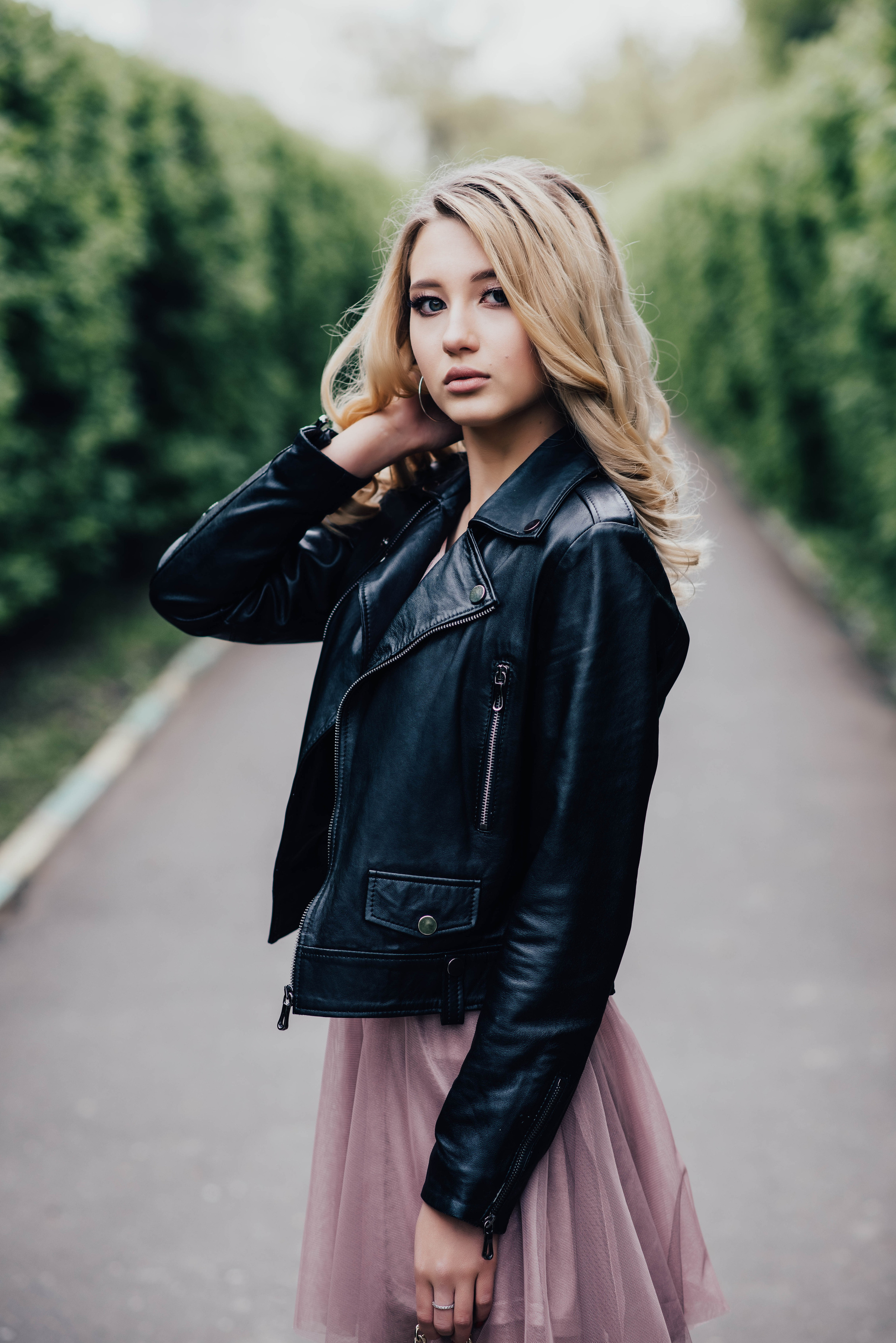 Стрит съемка дизайнерских сумочек, для Школы кройки и шитья Валентины Букеевой. Свадебный и семейный фотограф Максим Сорокин