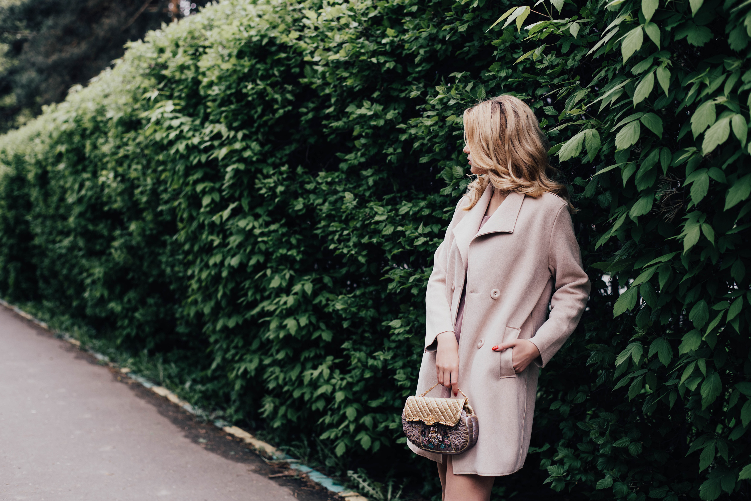 Стрит съемка дизайнерских сумочек, для Школы кройки и шитья Валентины Букеевой. Свадебный и семейный фотограф Максим Сорокин