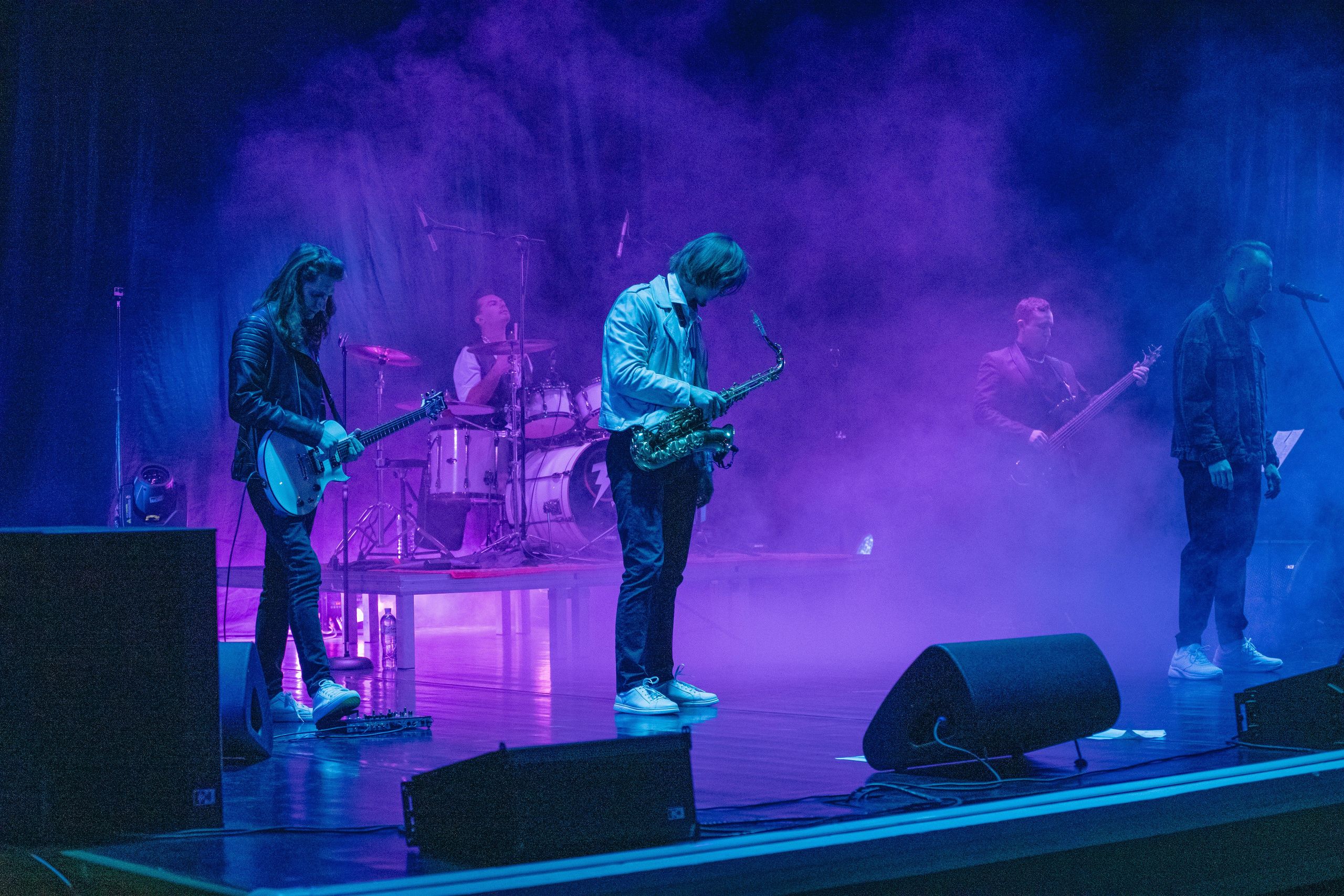 Заряд. Свадебный и семейный фотограф Максим Сорокин