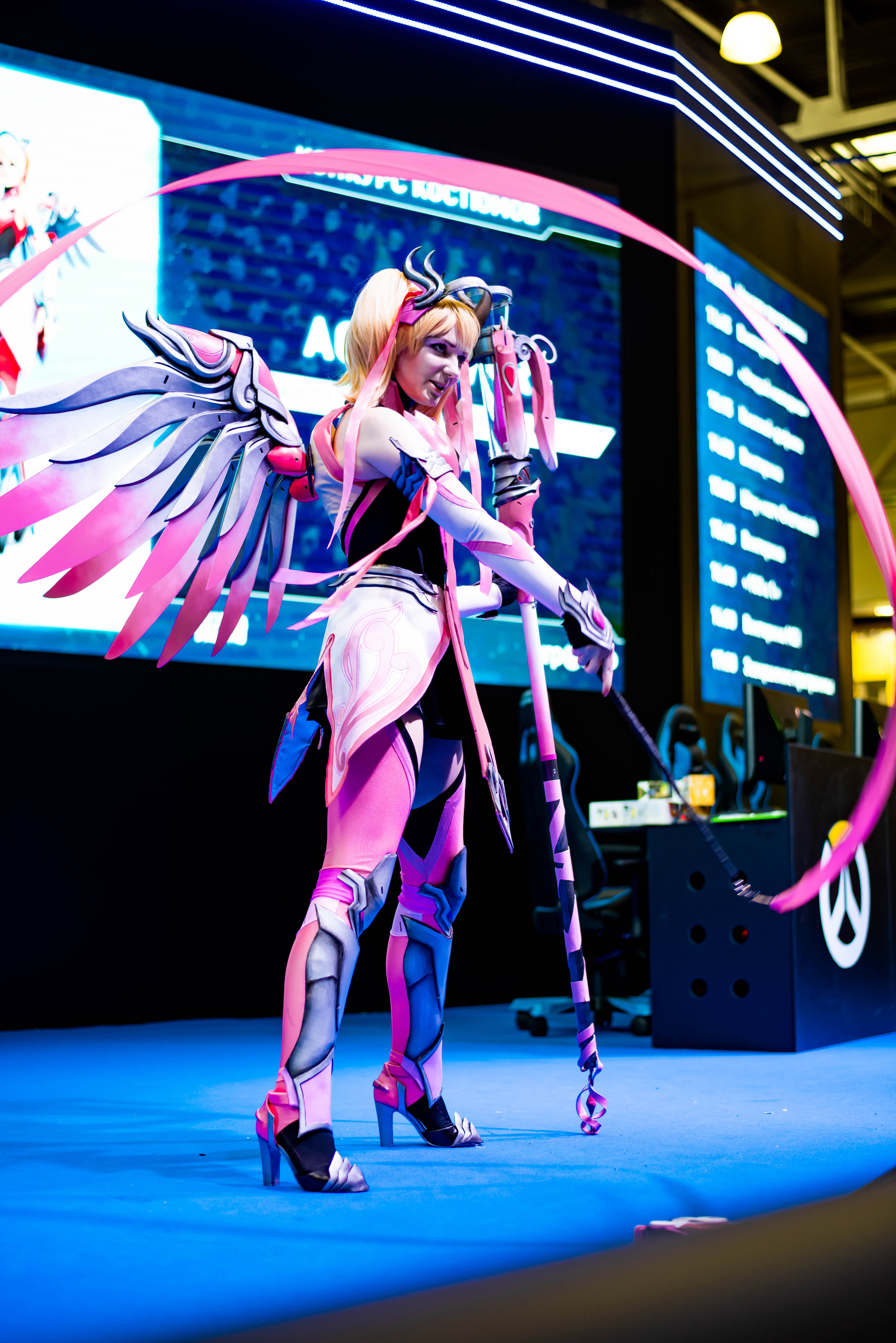 Игромир. Свадебный и семейный фотограф Максим Сорокин