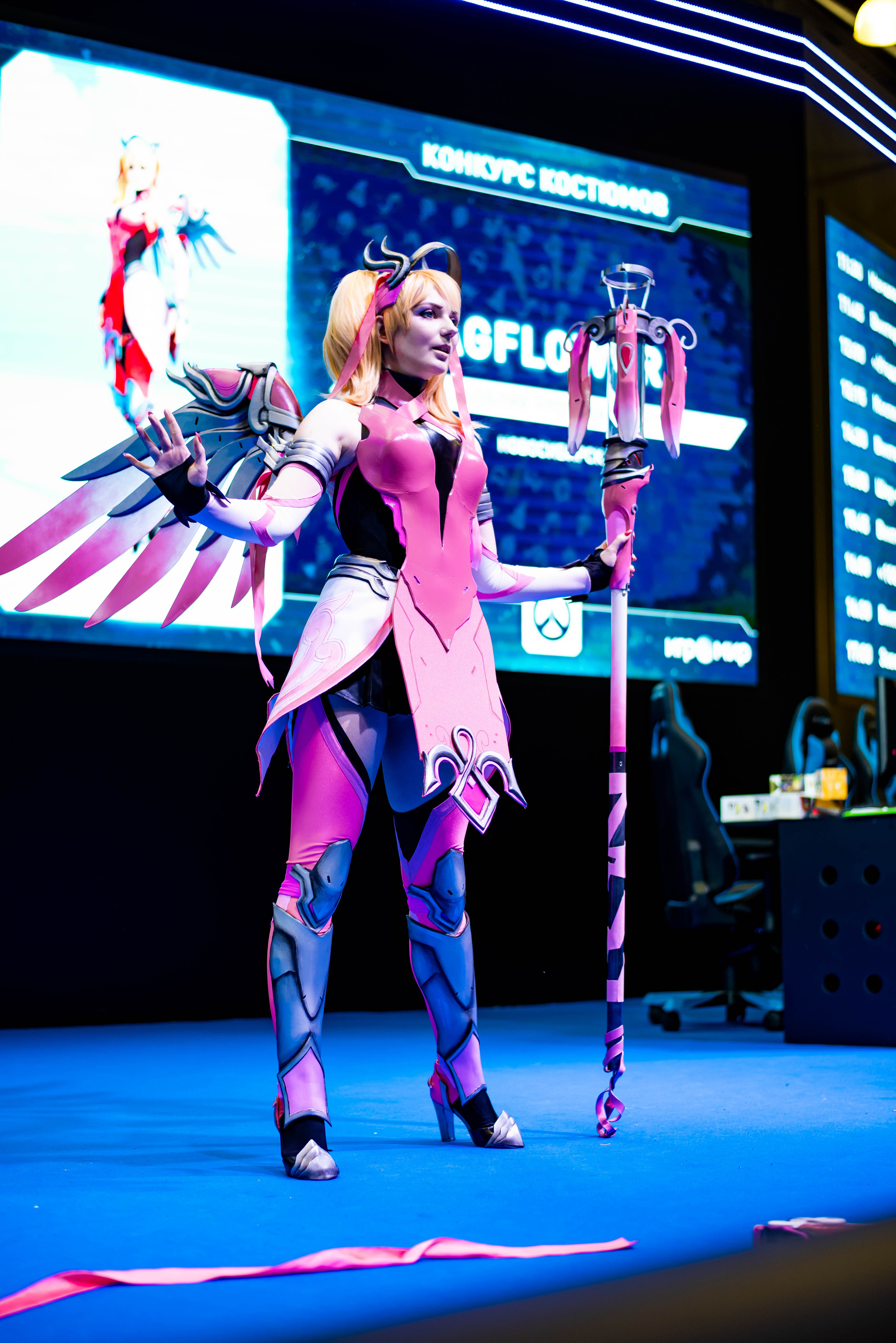 Игромир. Свадебный и семейный фотограф Максим Сорокин